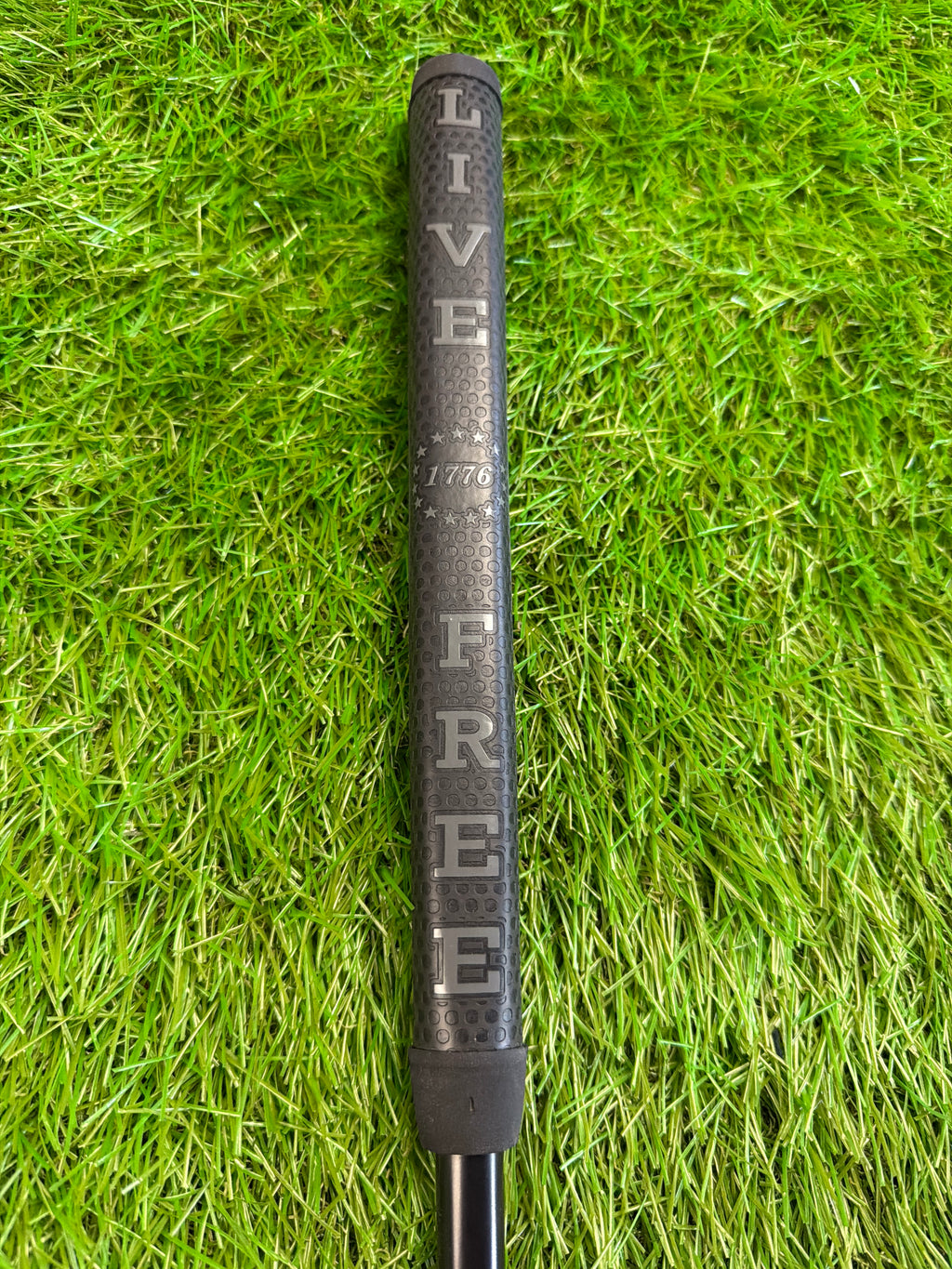 Rare Custom Scotty Cameron Special Select Newport 2 RH Dice Golf Custom Grip 35"