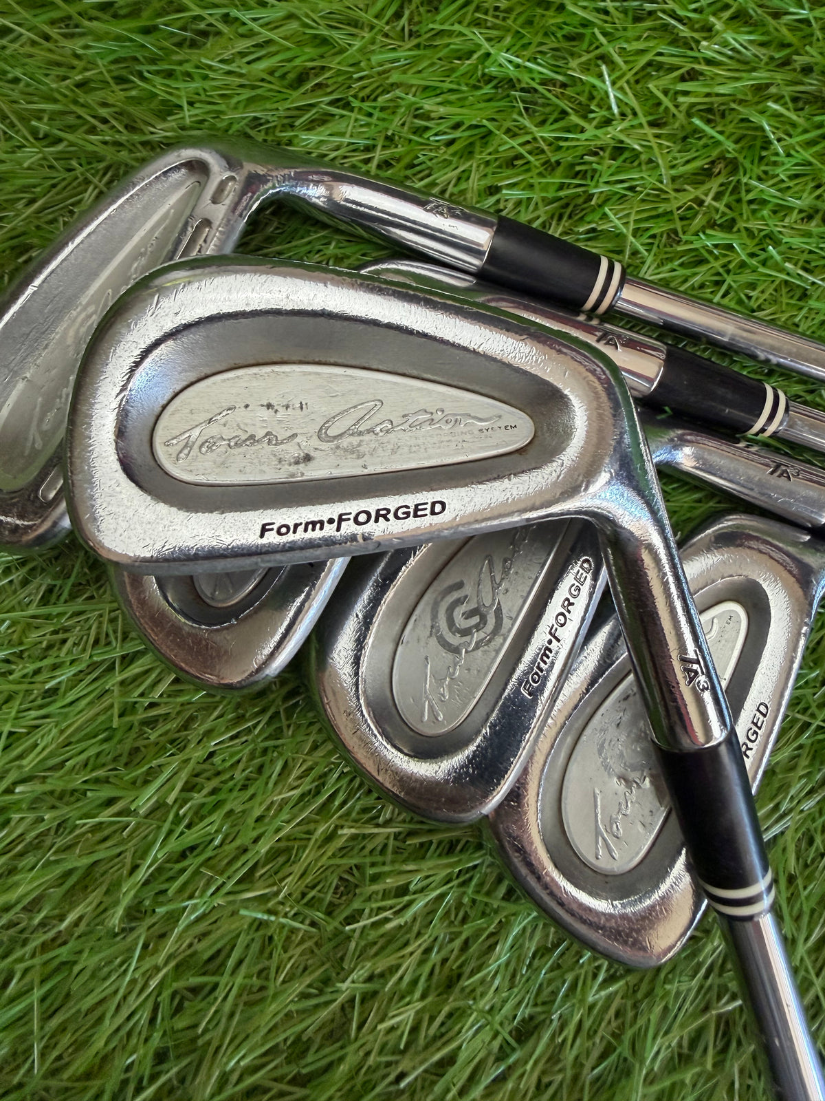 Cleveland Tour Action TA3 Iron Set (6-PW) RH Dynamic Gold R300 Regular Flex