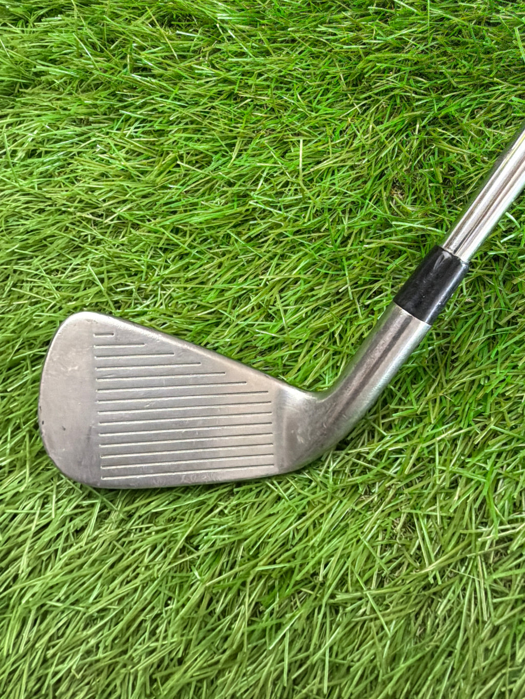 Titleist DCI 981 4 Iron RH Dynamic Gold Sensicore S300 Stiff Flex 38.5"