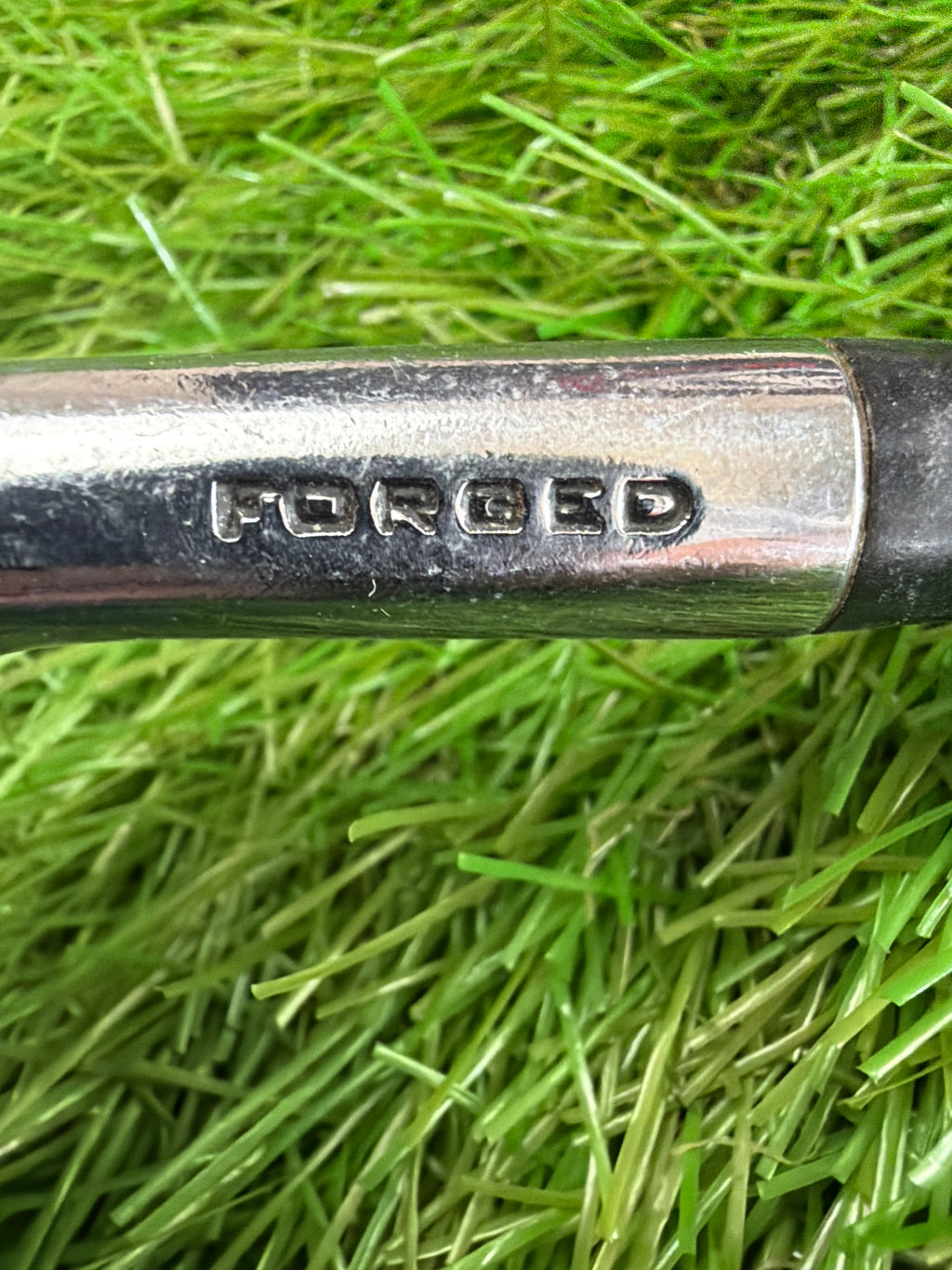 Wilson Staff 6 Iron Midsize Forged RH Rifle Regular Flex Shaft 37.75”