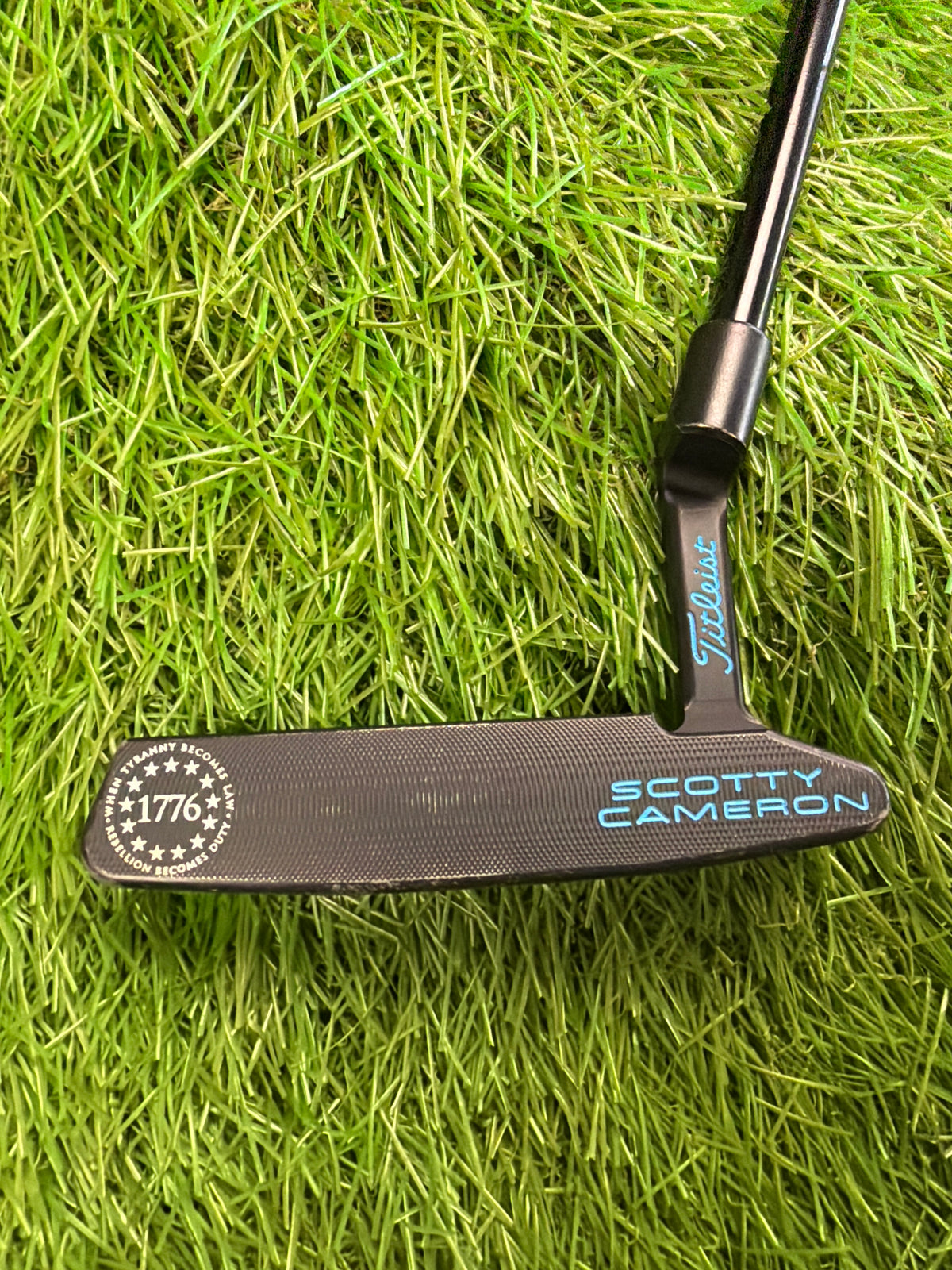 Rare Custom Scotty Cameron Special Select Newport 2 RH Dice Golf Custom Grip 35"