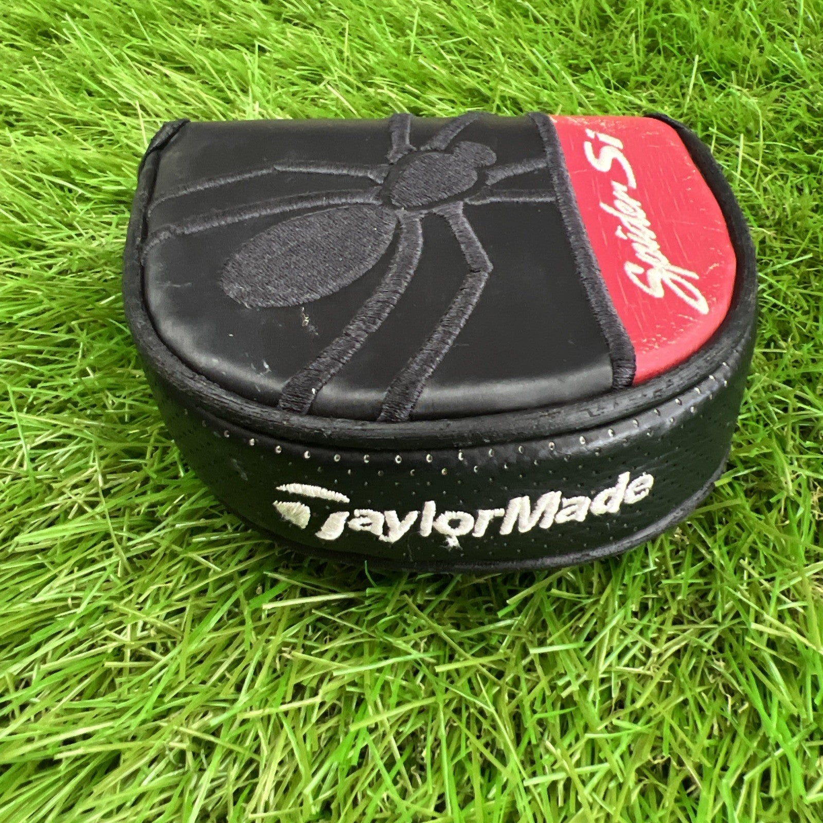 TaylorMade Spider Si Putter Headcover Hook and Loop Closure
