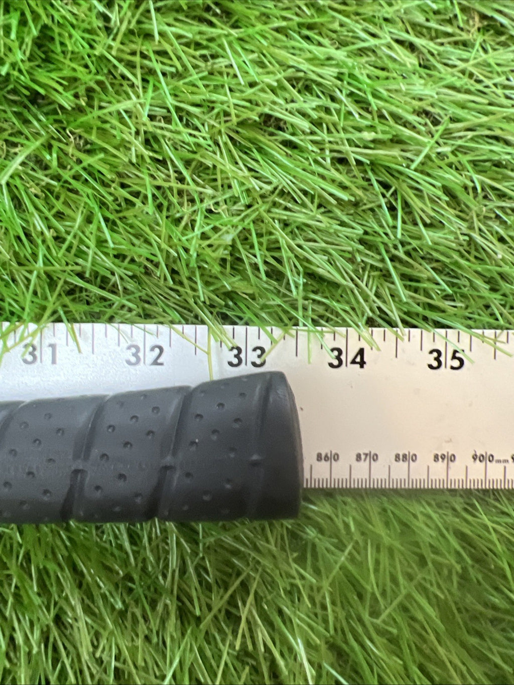 Momentus Golf 2.5 lb RH Weighted Training Putter 33.5"