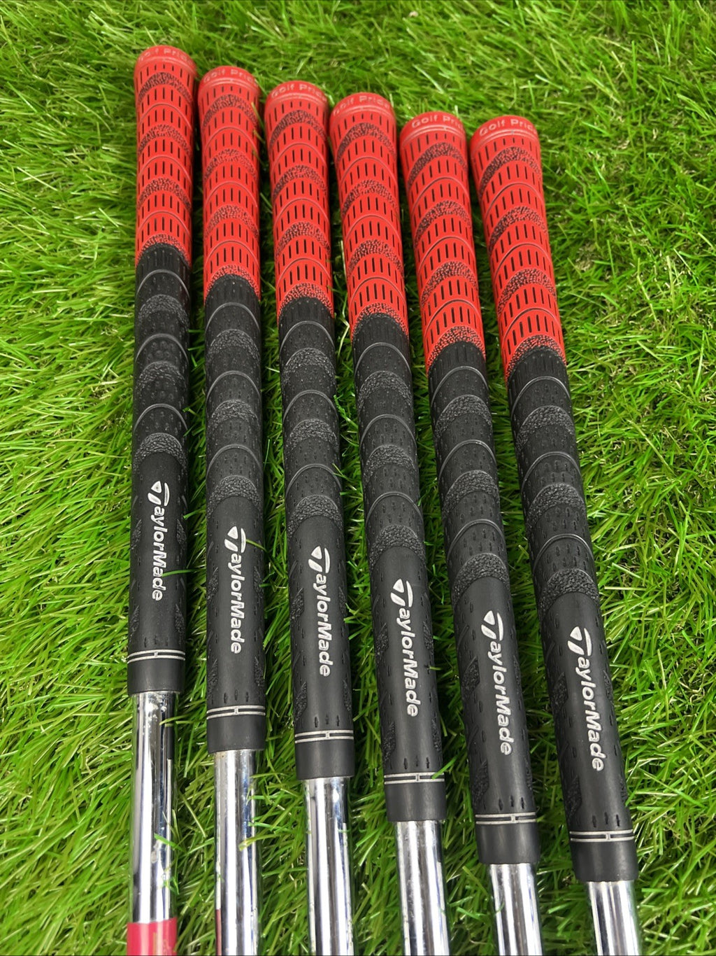 TaylorMade TP Forged Iron Set (5-PW) RH Dynamic Gold S200 Stiff Flex Shafts