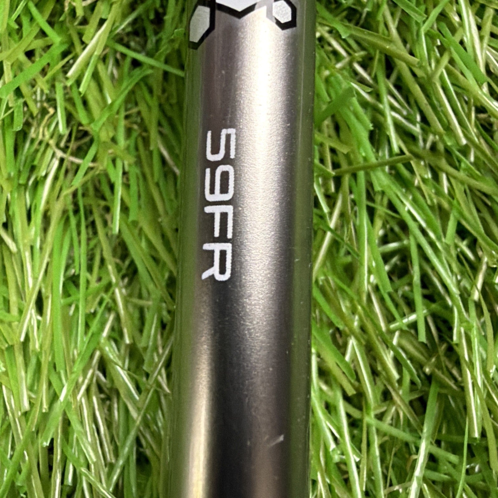 Wilson Staff D350 8 Iron RH Elements 59FR Regular Flex Shaft 36.75"
