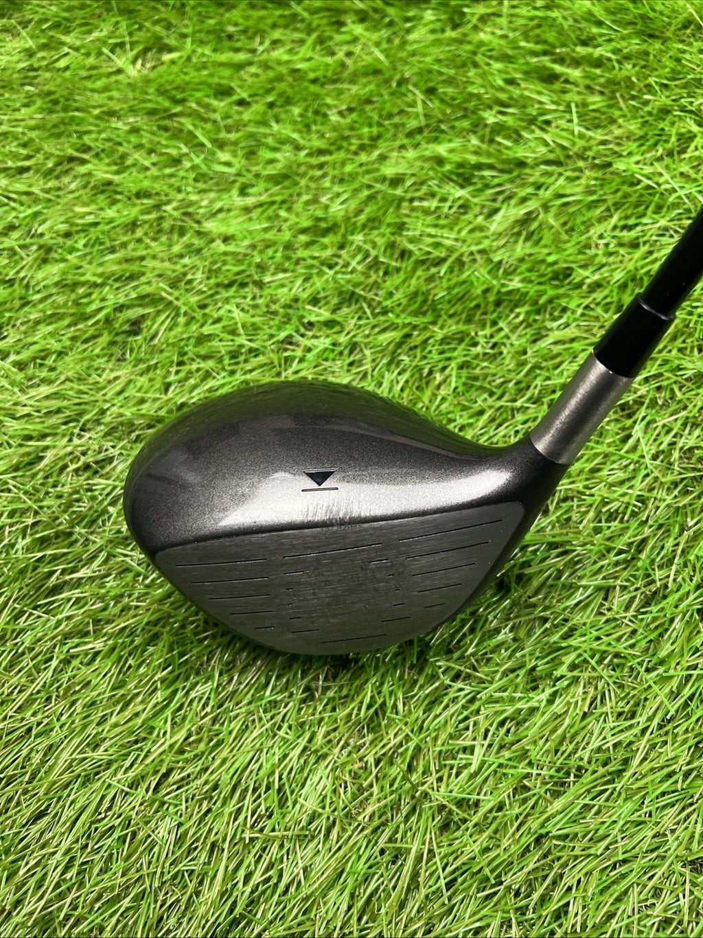 Titleist Titanium 975L-FE 9.5° Driver RH Fujikura Speeder Stiff Flex Shaft 45"