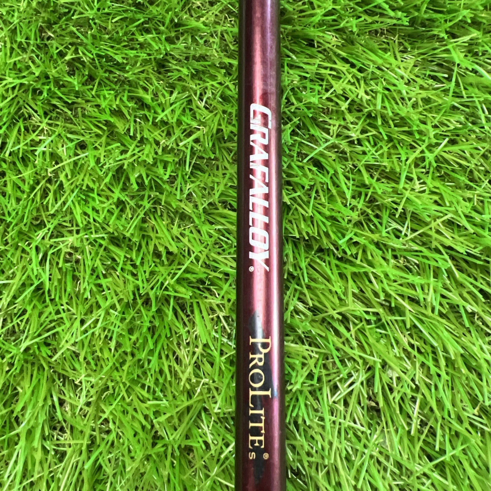 Titleist 975D 9.5° Driver RH Grafalloy ProLite Stiff Flex Shaft 44.5"