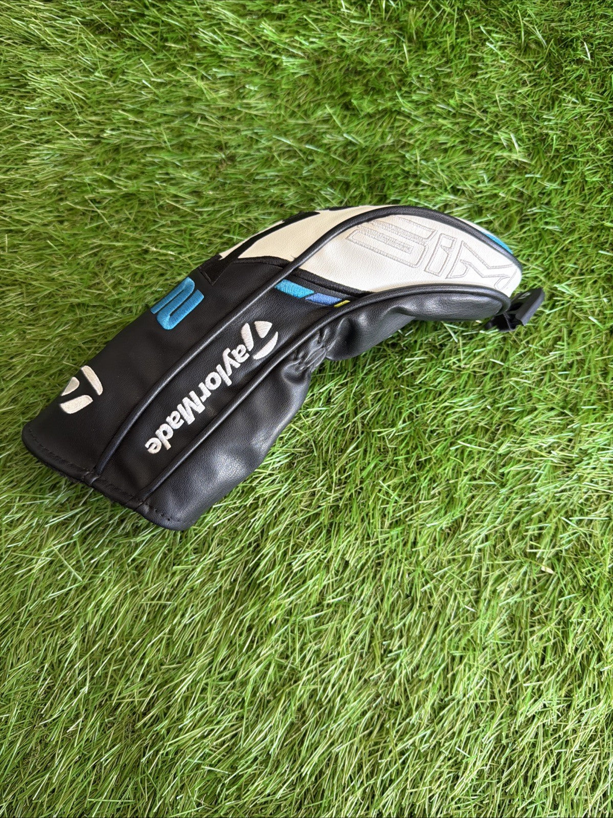 TaylorMade SIM2 Fairway Wood Headcover White / Black / Blue