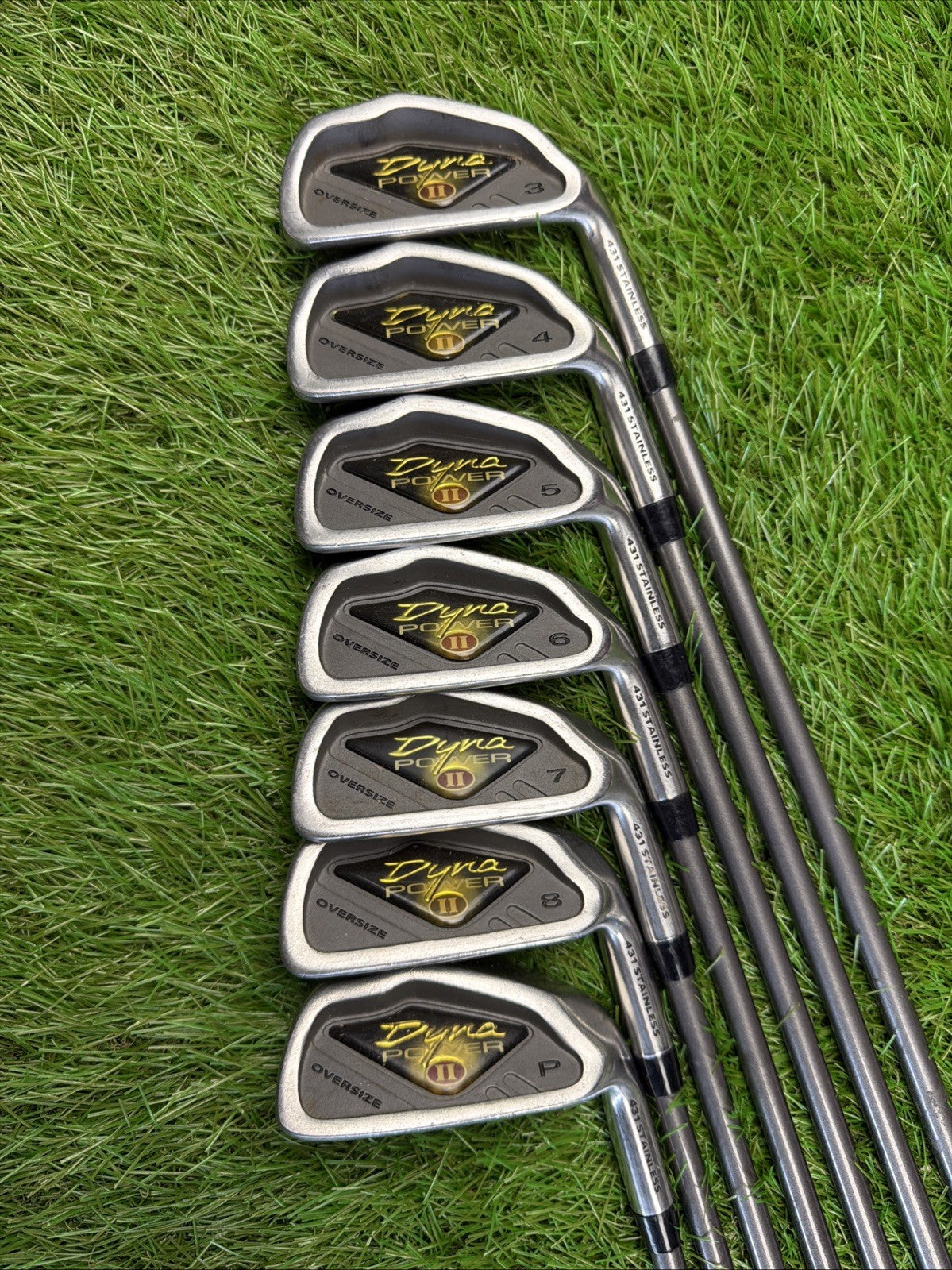 Wilson DyanaPower Oversize Iron Set (3-PW No 9 Iron) RH Std Flex Graphite Shafts