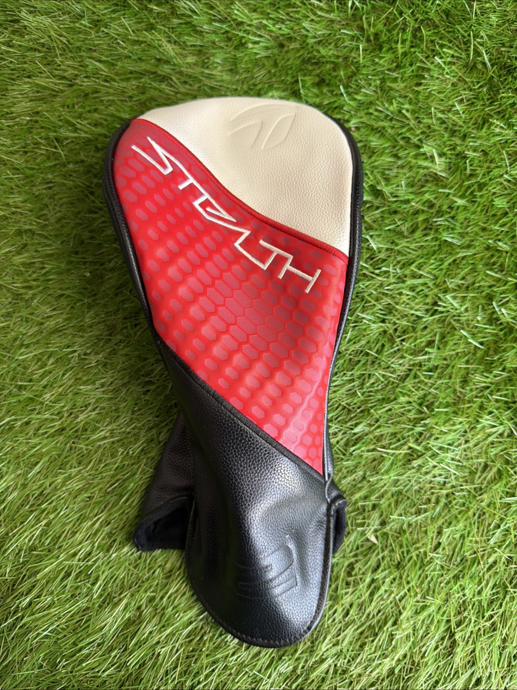 TaylorMade Stealth 2 Driver Headcover Red / White / Black