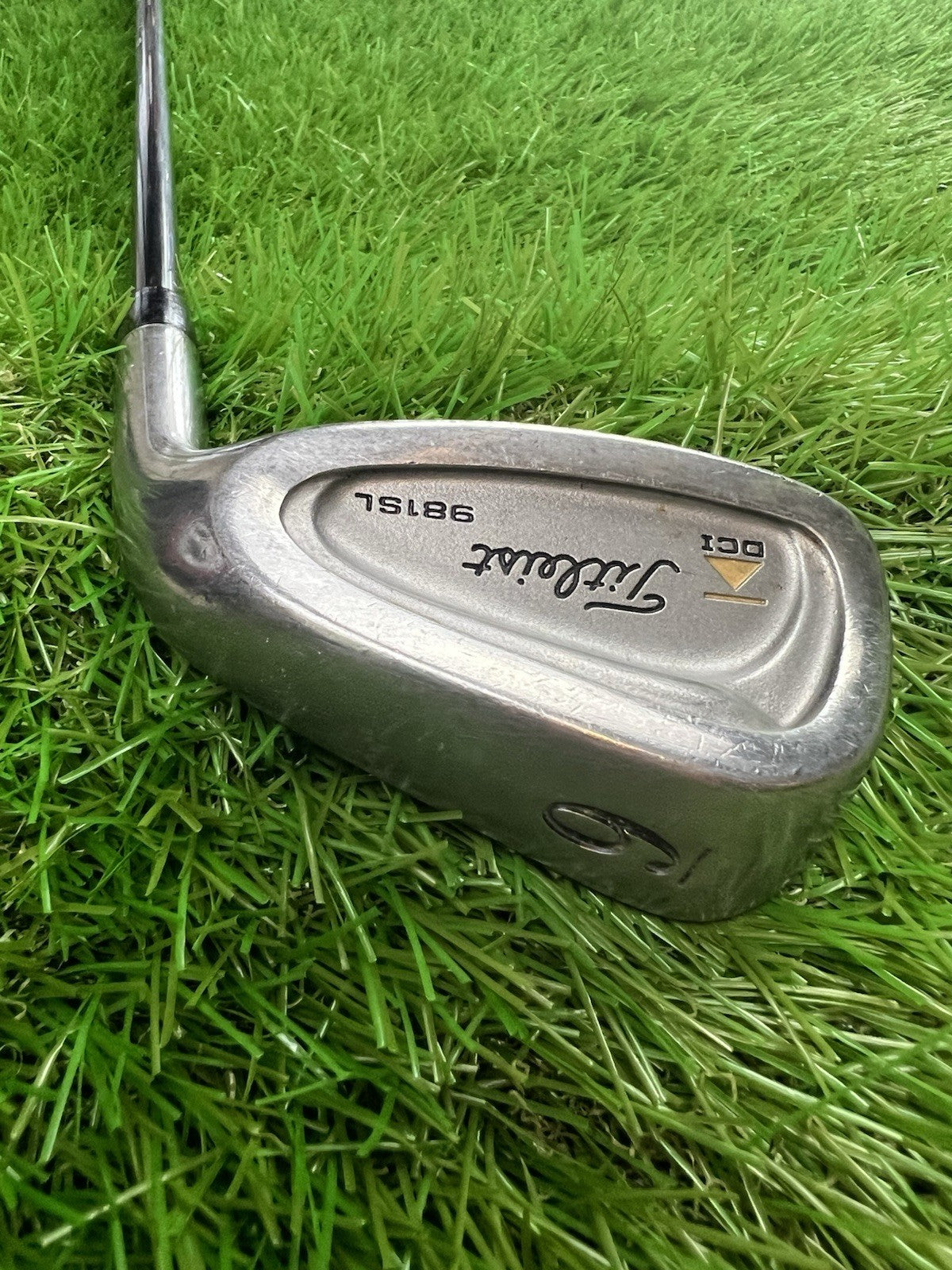 Titleist DCI 981 SL 9 Iron RH Ultralite L Flex Shaft with Swing Aid Grip 35"