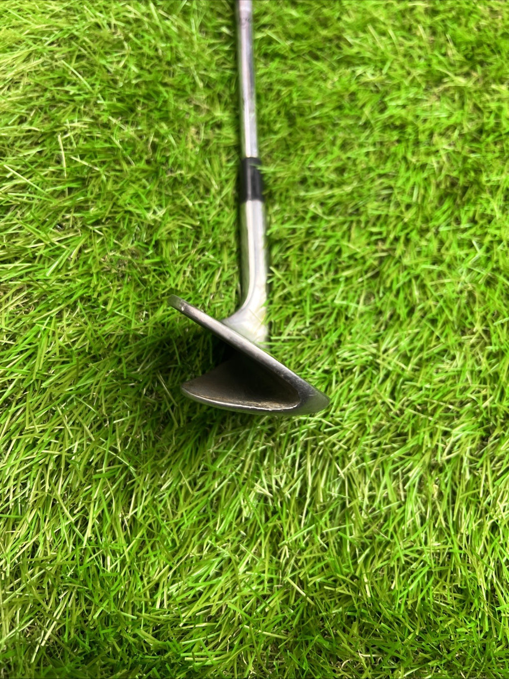Sure-On 60° Wedge Oversize RH Dynamic Gold Shaft 36"