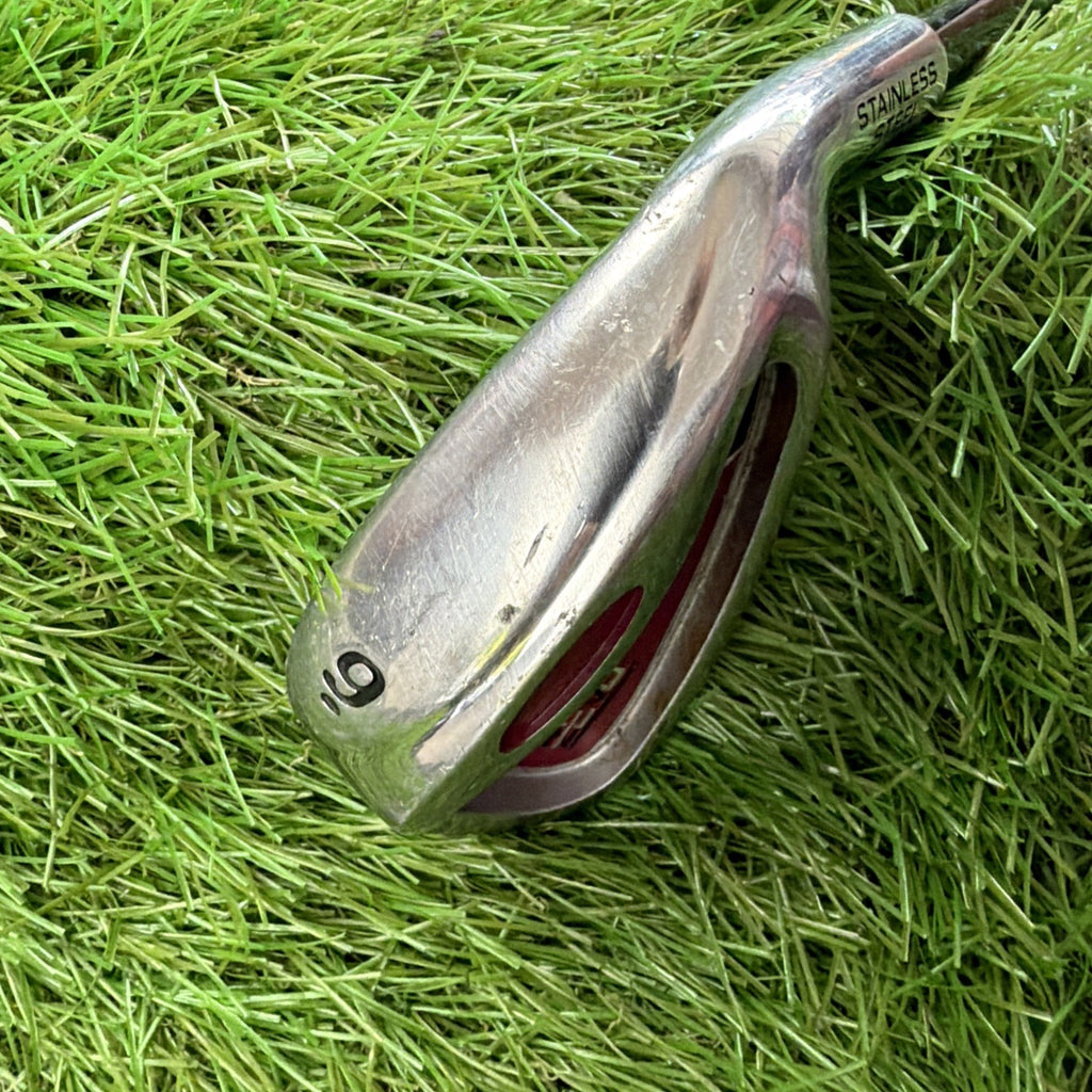 Junior Zevo 9 Iron RH Graphite Shaft 33"