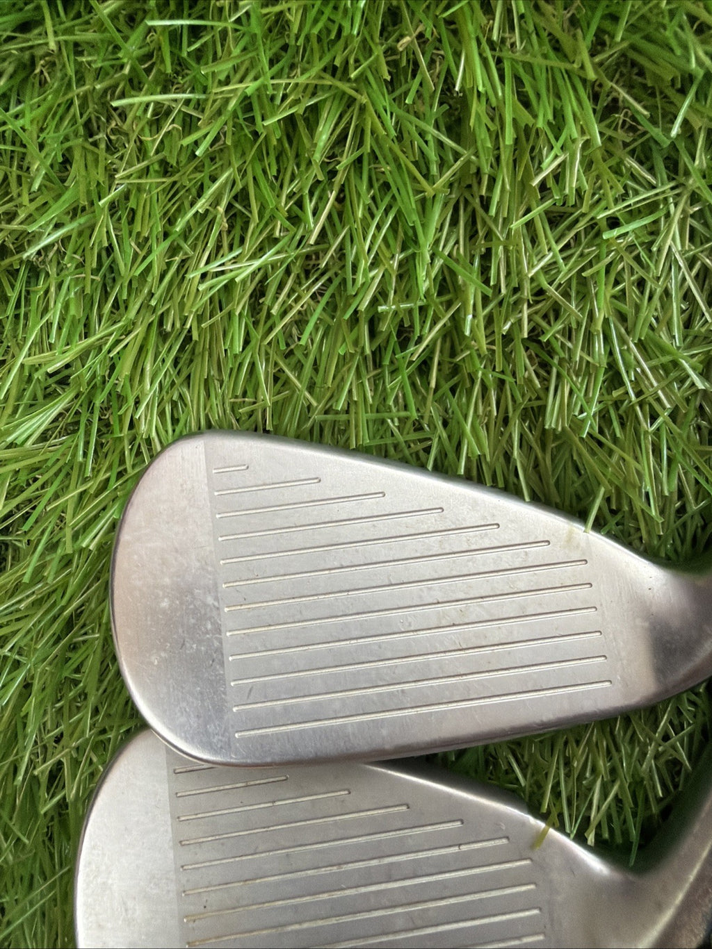 Mizuno JPX 919 Iron Set (4-PW) Hot Metal RH Nippon Tour105 Regular Flex Shafts