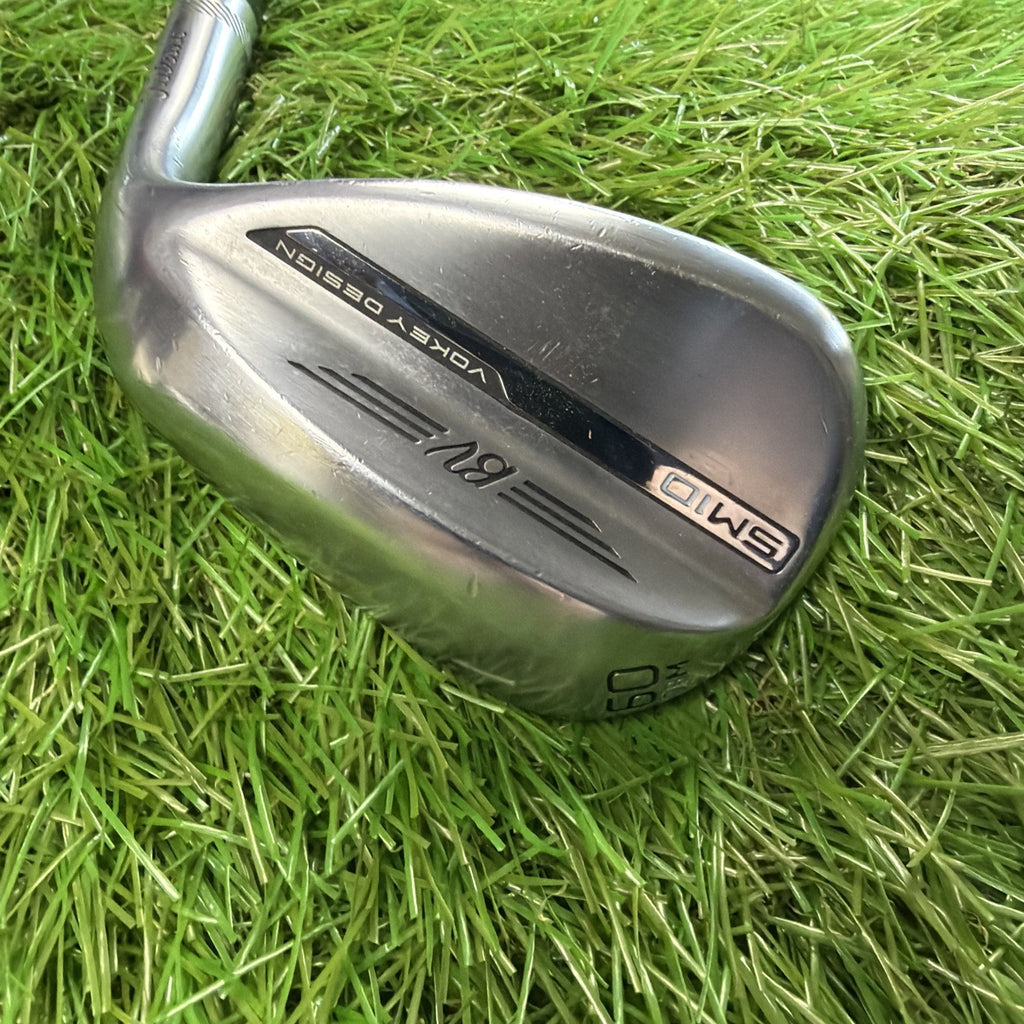 Titleist Vokey SM10 60° 08M Wedge RH Wedge Flex Steel Shaft 35"