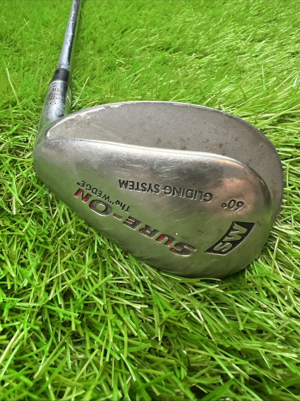 Sure-On 60° Wedge Oversize RH Dynamic Gold Shaft 36"