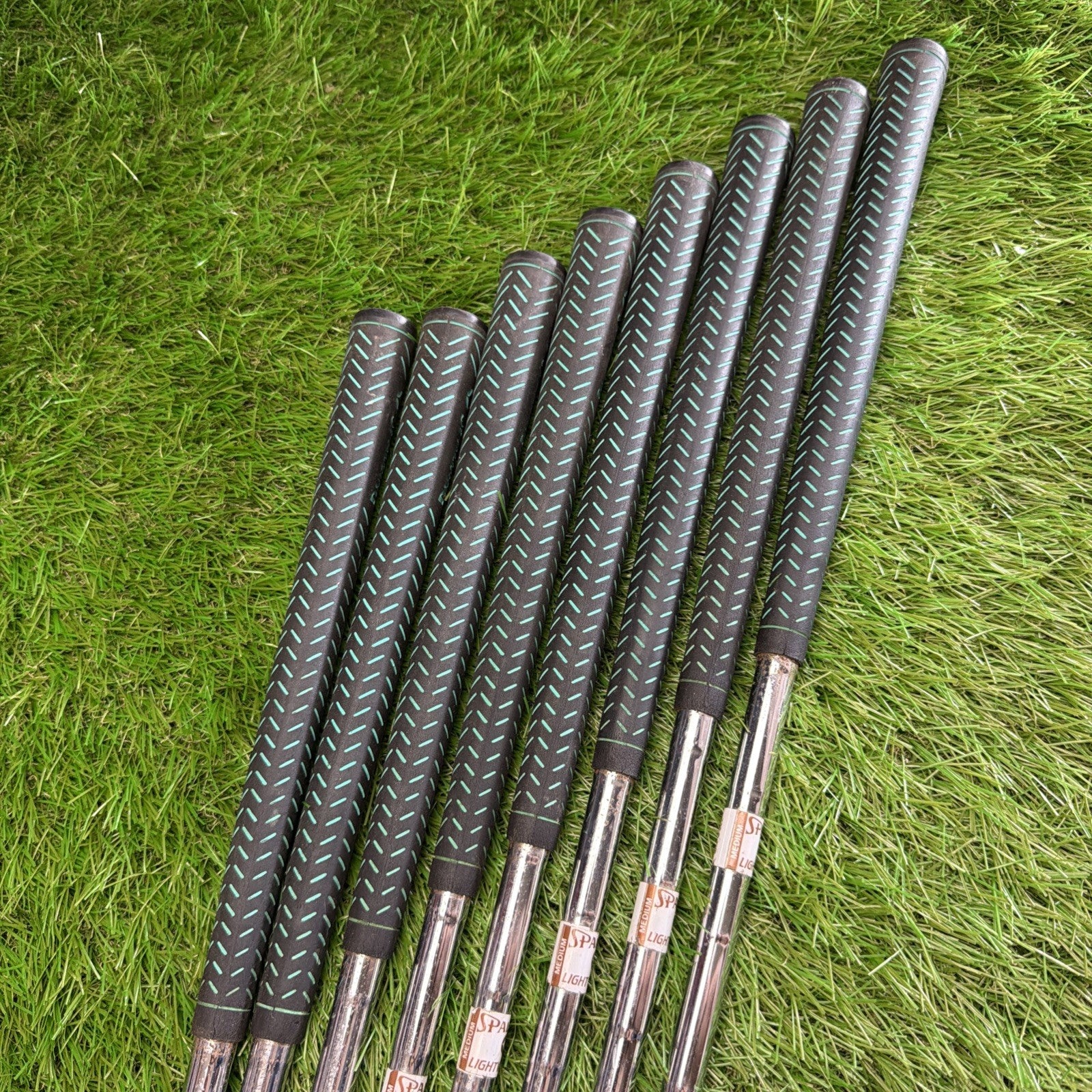 Vintage Spalding Pro Flite Iron Set (3-PW) RH Light Weight Medium Flex Shafts