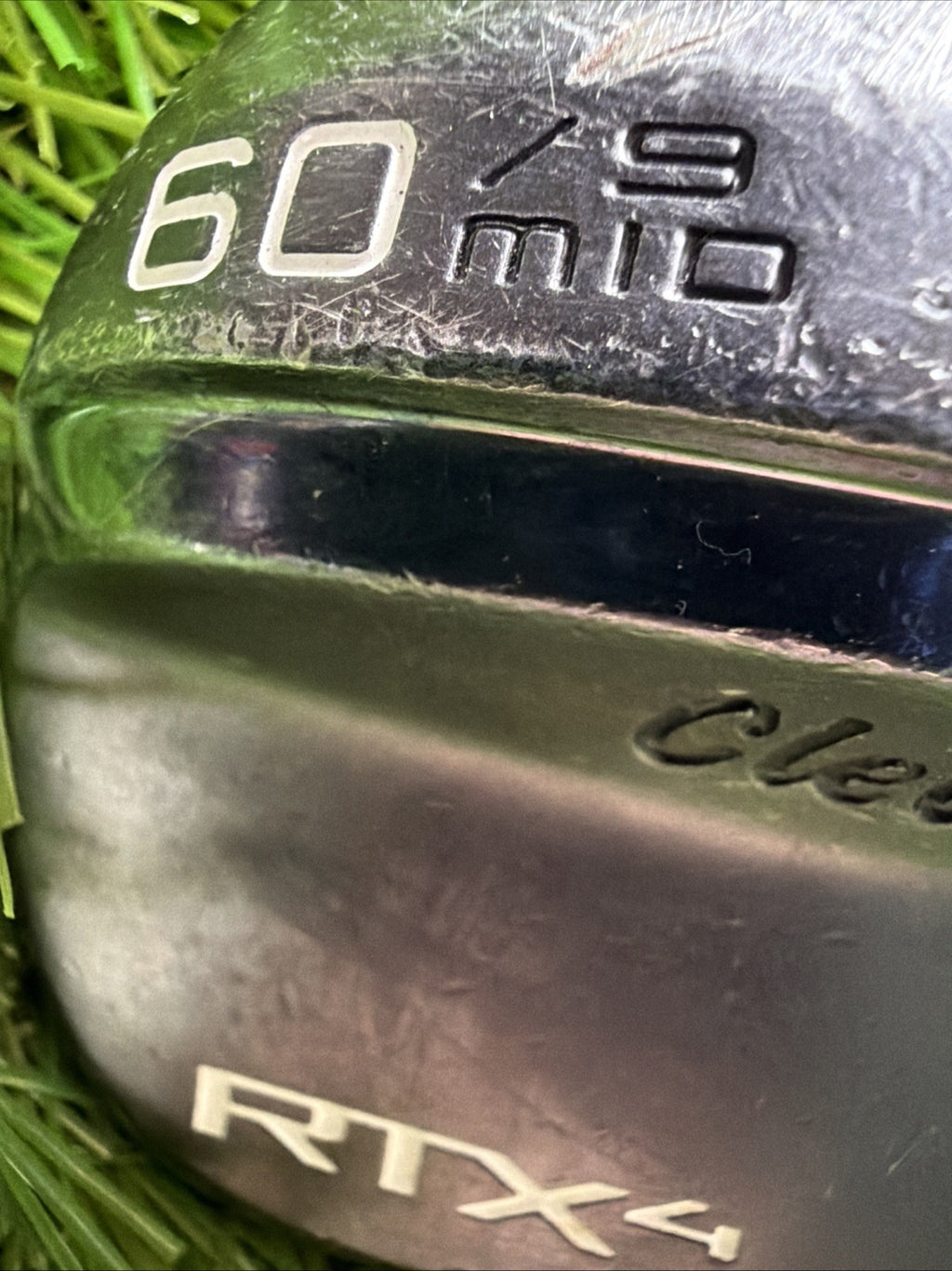 Cleveland RTX4 60° Wedge Black RH Dynamic Gold Tour Issue S400 Stiff Flex 35"