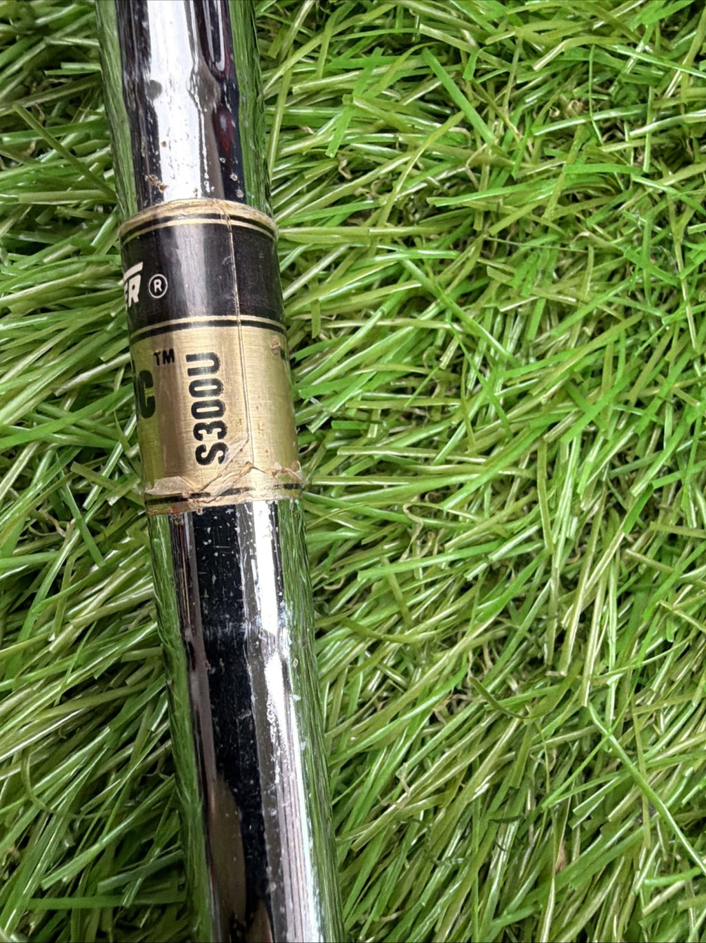 Pinseeker Pitching Wedge RH Dynamic Gold S300U Stiff Flex 35"