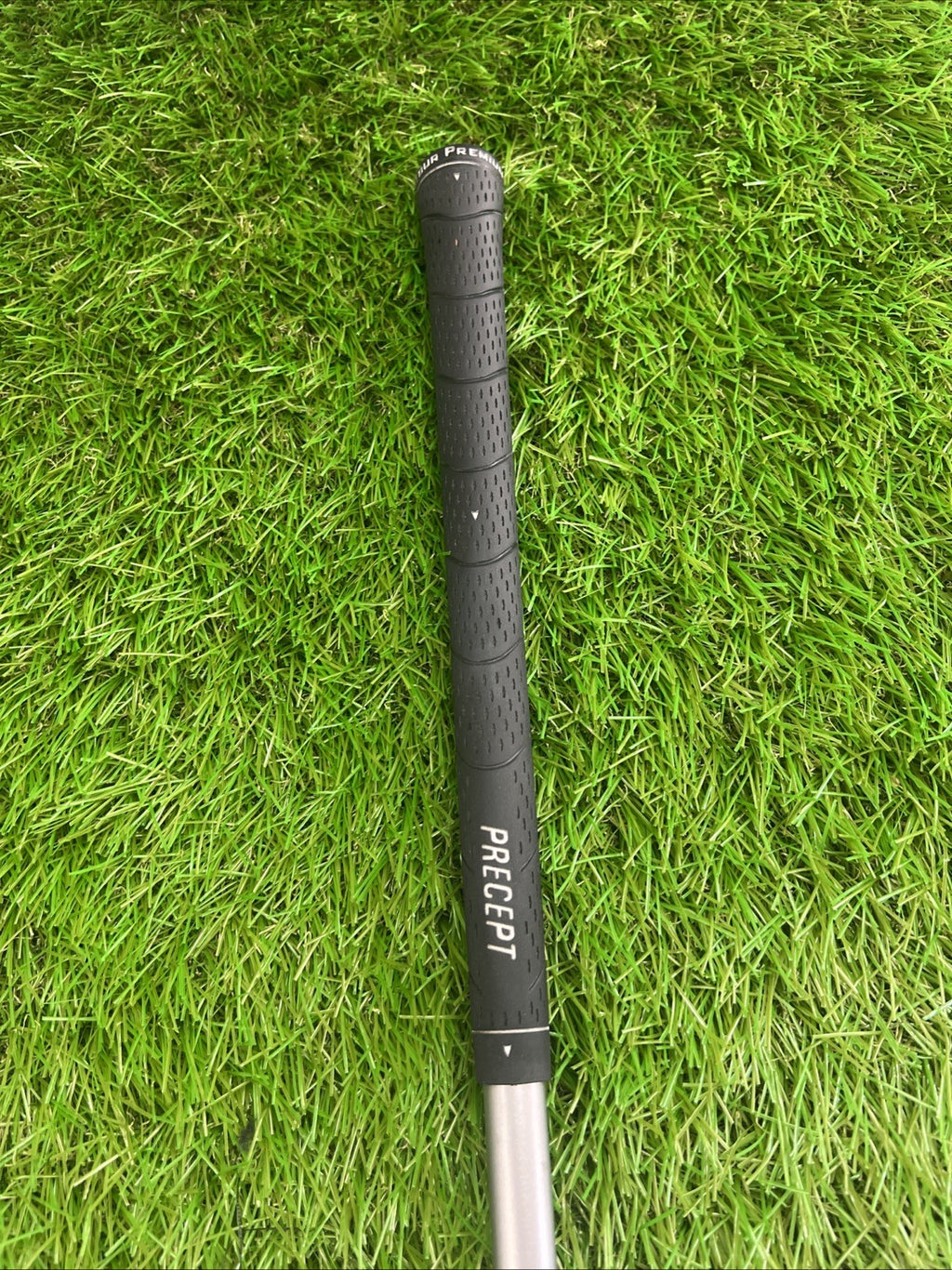 Precept 320LS Driver Tour Premium Moon Sole RH Regular Flex Graphite Shaft 45.5