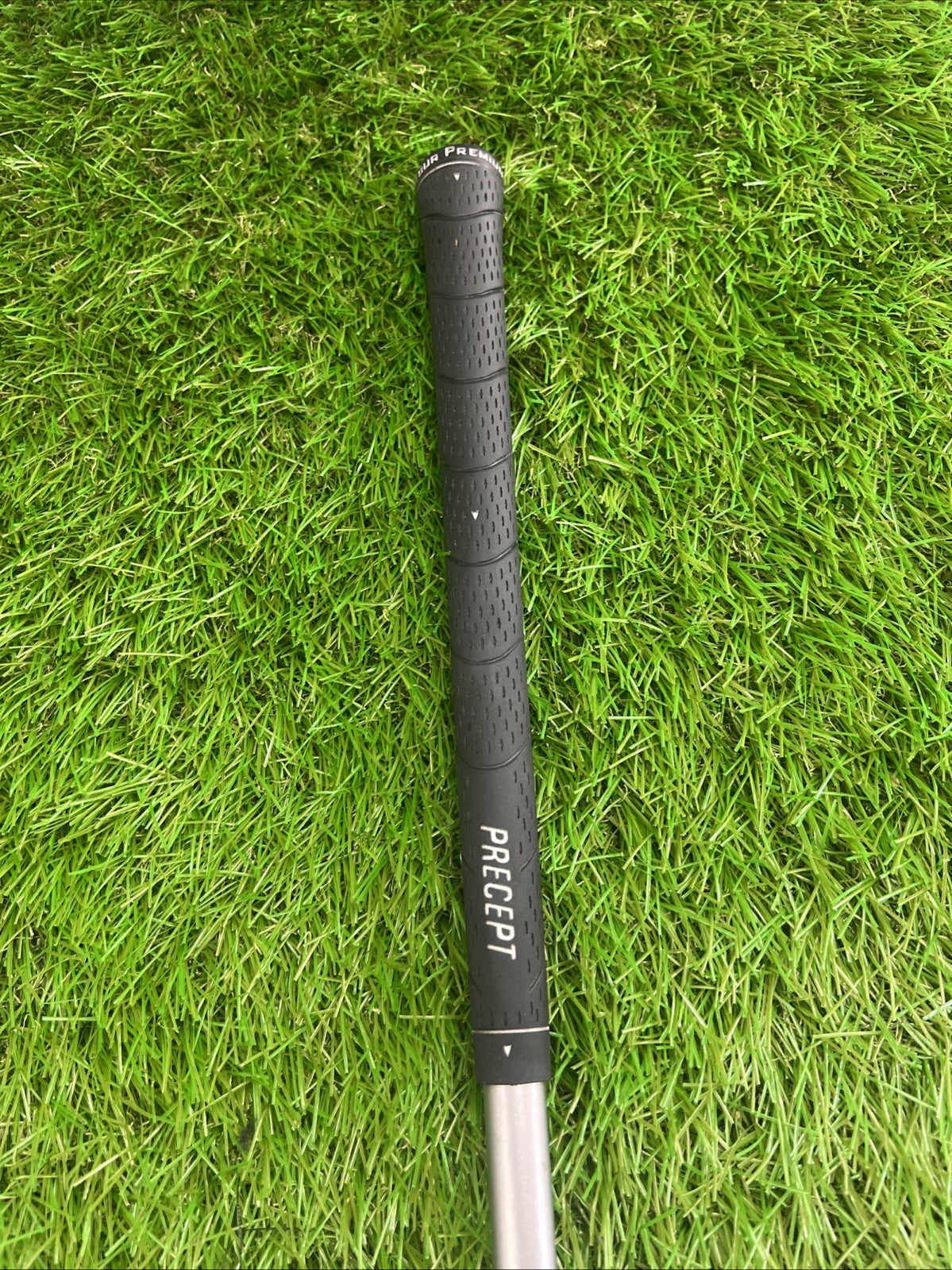 Precept 320LS Driver Tour Premium Moon Sole RH Regular Flex Graphite Shaft 45.5