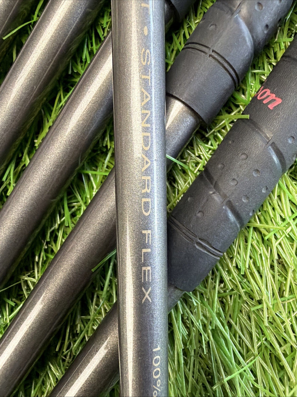 Wilson DyanaPower Oversize Iron Set (3-PW No 9 Iron) RH Std Flex Graphite Shafts