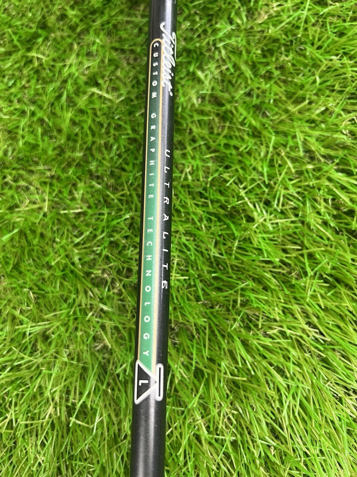 Titleist DCI 981 SL 9 Iron RH Ultralite L Flex Shaft with Swing Aid Grip 35"