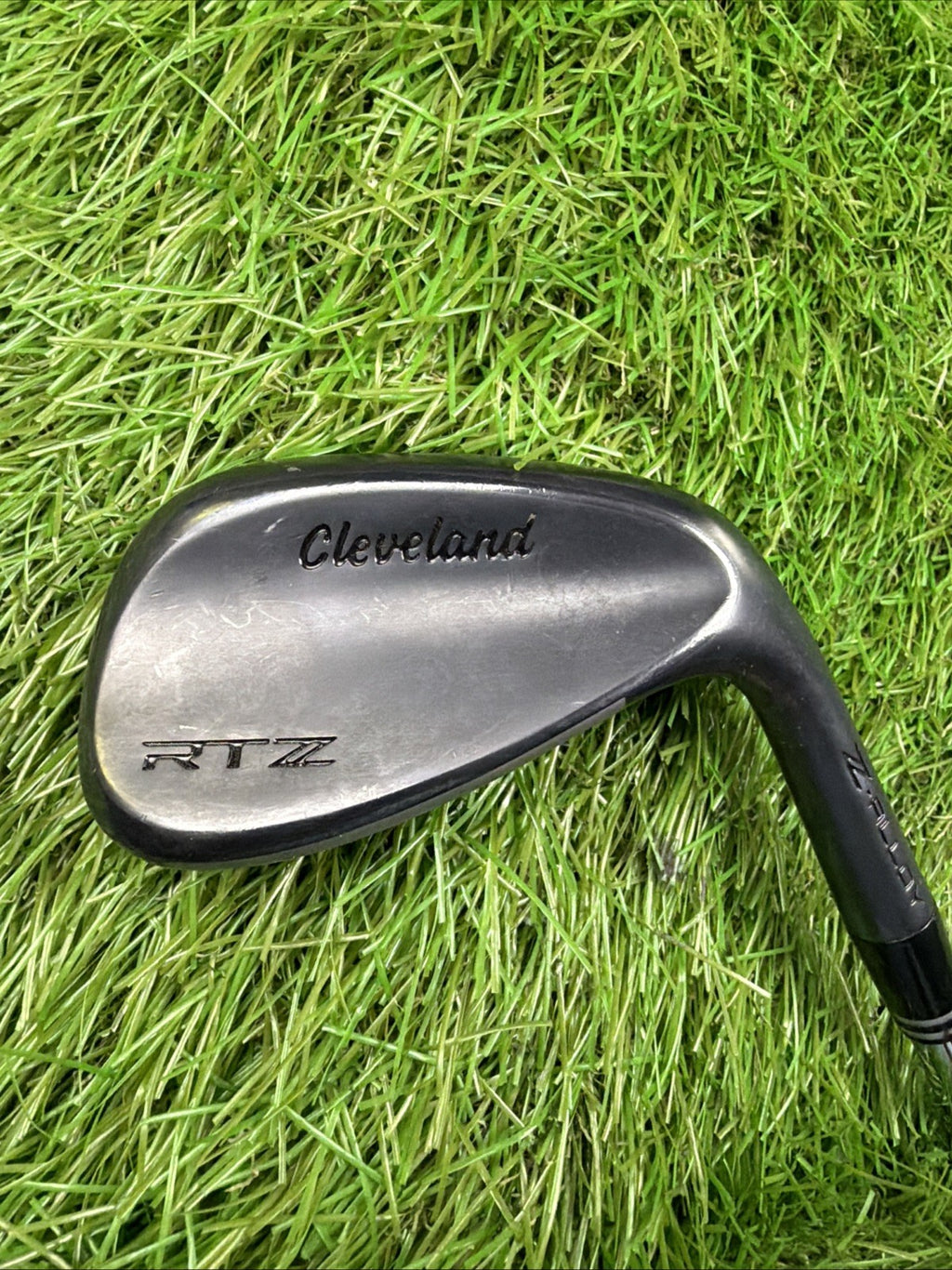 Cleveland RTZ 52° Wedge RH Dynamic Gold Spinner Wedge Flex Shaft 35.75"
