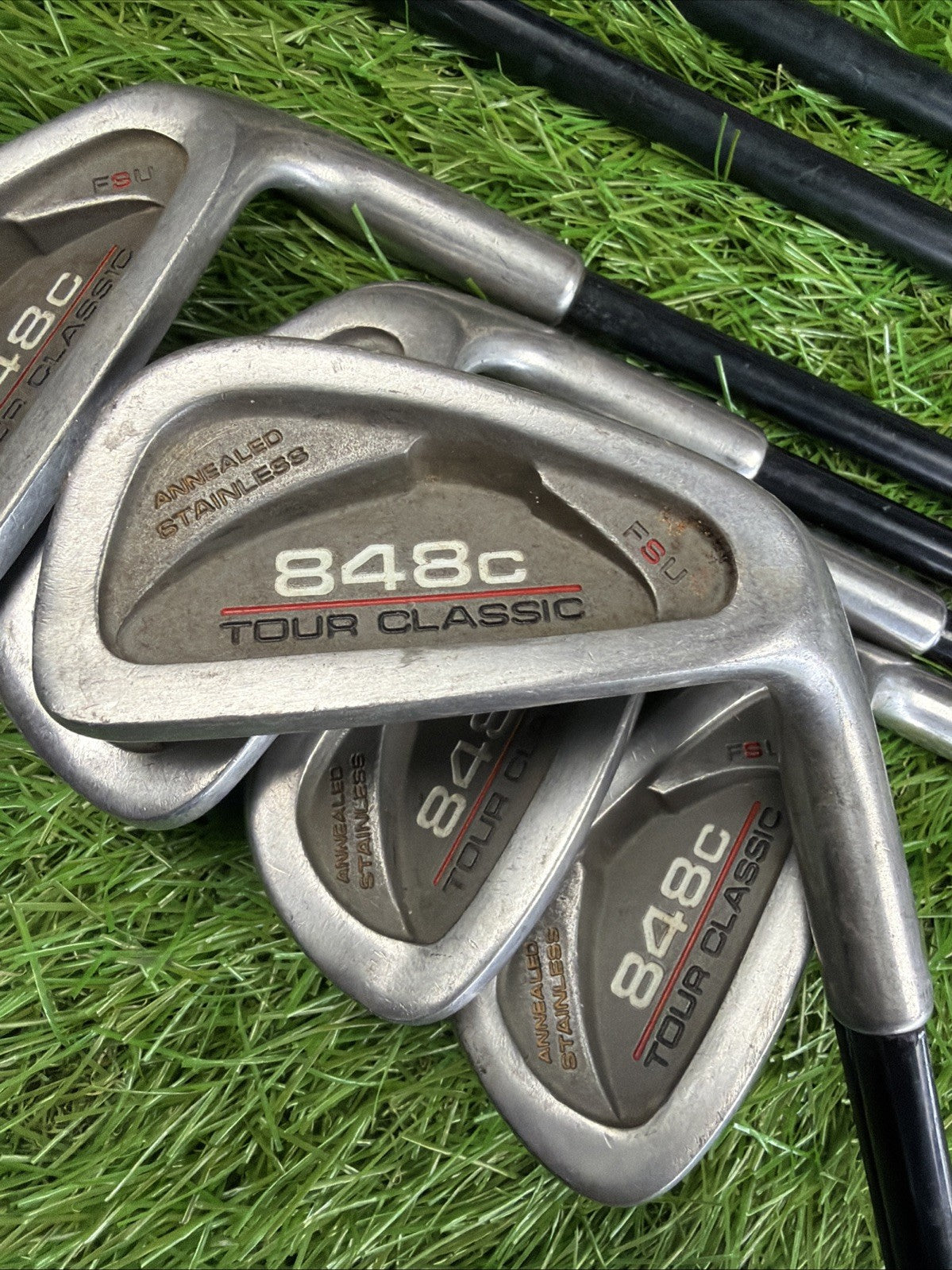 Tour Classic 848c Iron Set 4-PW RH True Ace Graphite Shafts