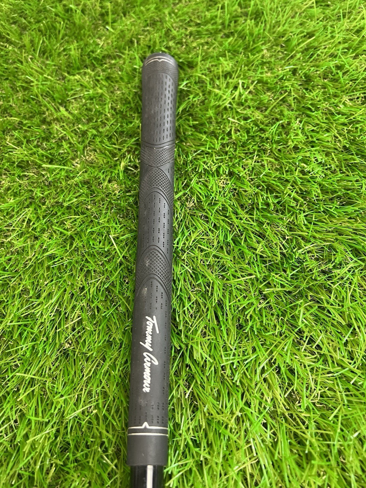 Tommy Armour Royal Scot 9 Iron Under Cut RH Mid Firm Flex Graphite Shaft 35.5"