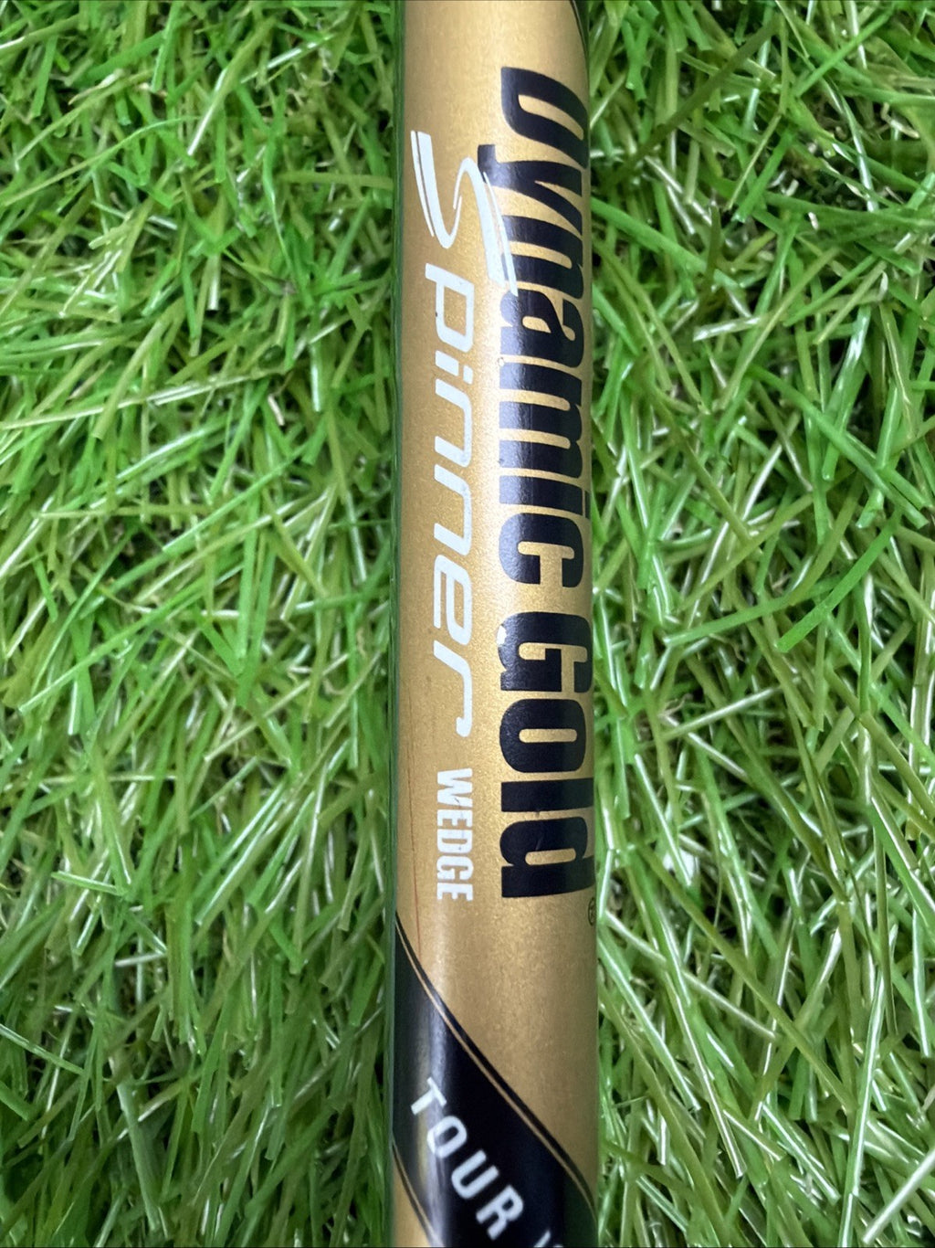 Cleveland RTZ 52° Wedge RH Dynamic Gold Spinner Wedge Flex Shaft 35.75"