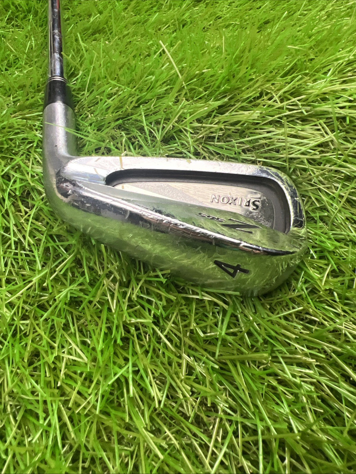 Srixon Z 565 Forged 4 Iron RH N.S. Pro 980 GH D.S.T. Regular Flex Shaft 39"