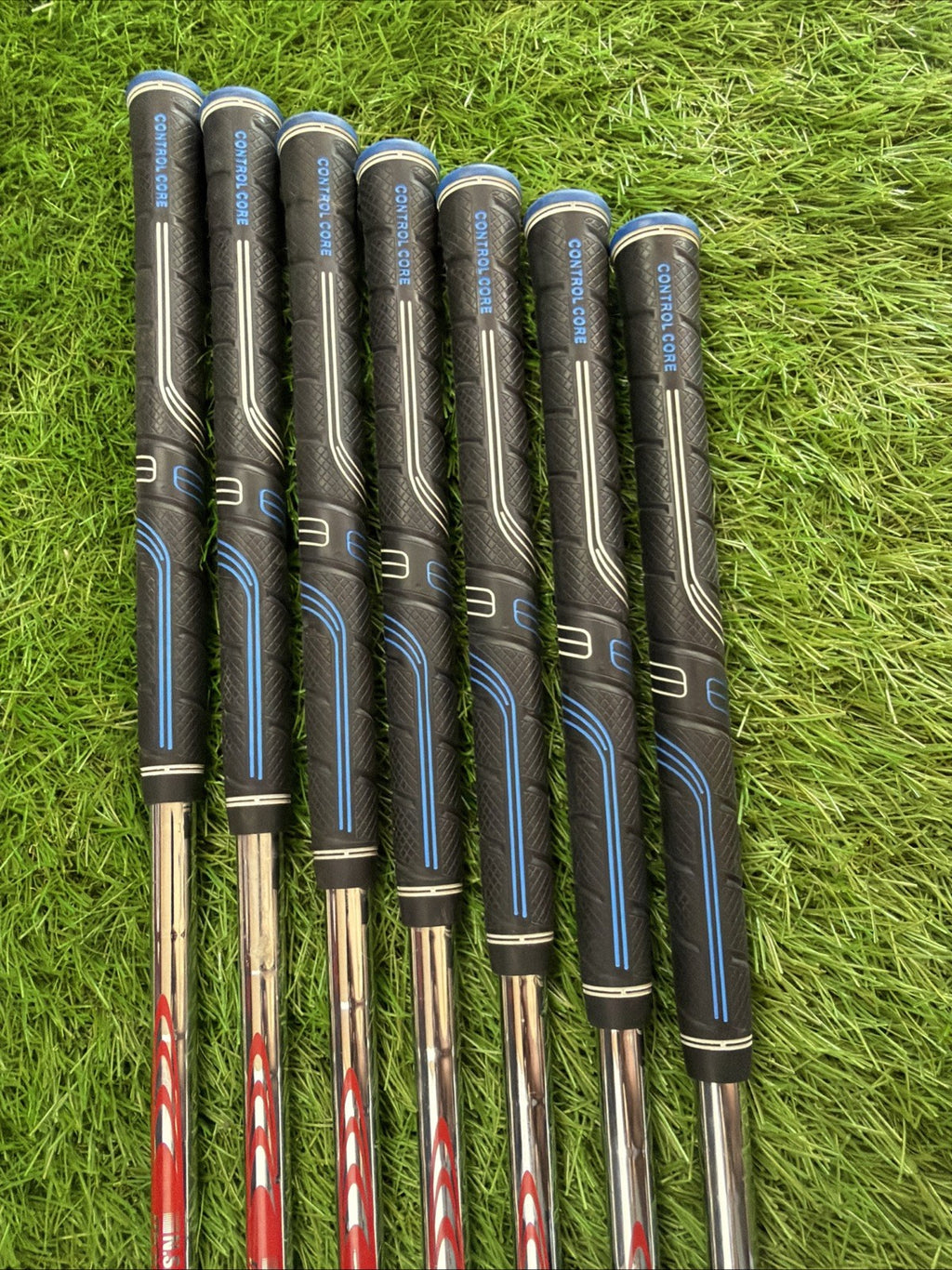 Mizuno JPX 919 Iron Set (4-PW) Hot Metal RH Nippon Tour105 Regular Flex Shafts