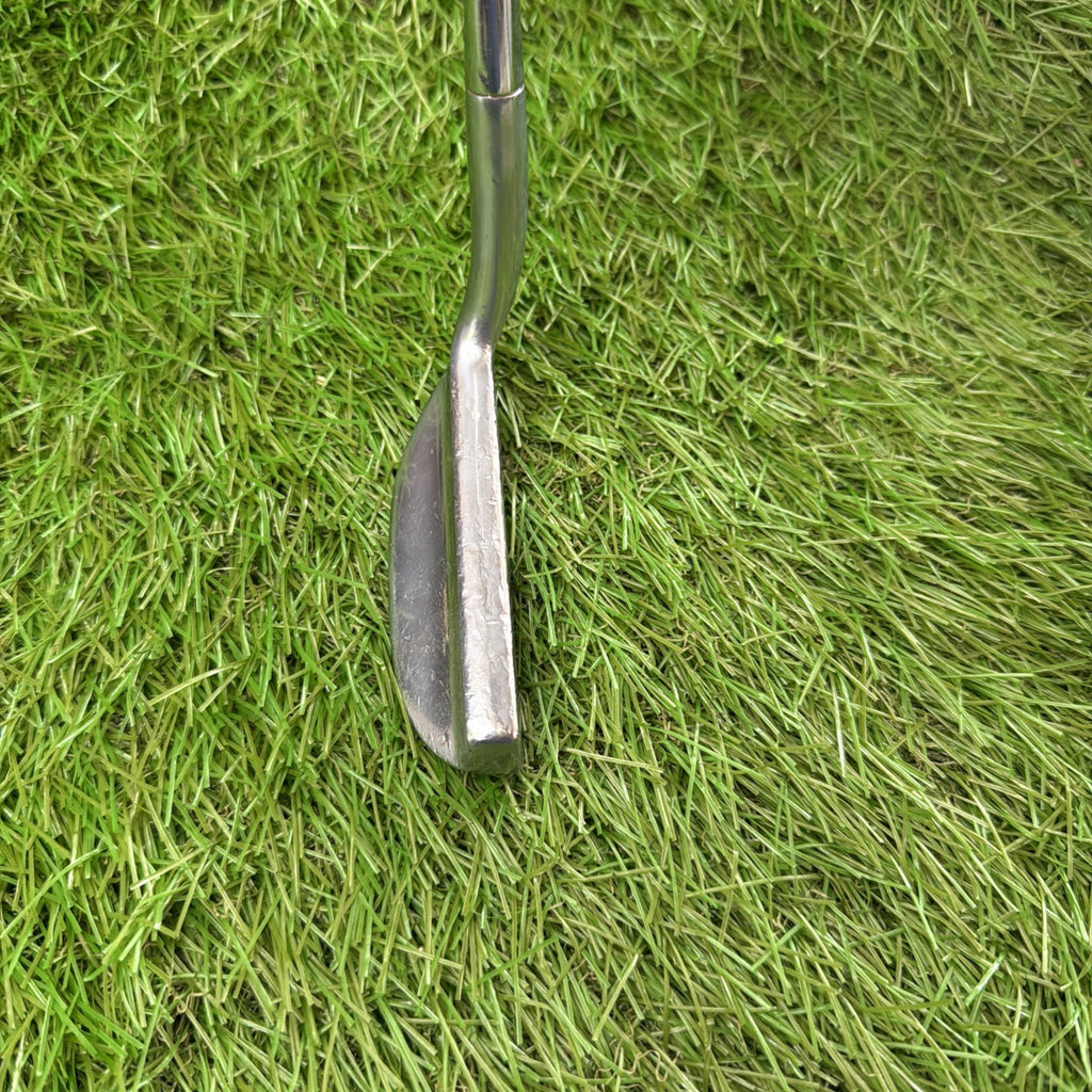 The Wilson 8802 Vintage Putter RH Steel Shaft Leather Wrap Grip 35.5"