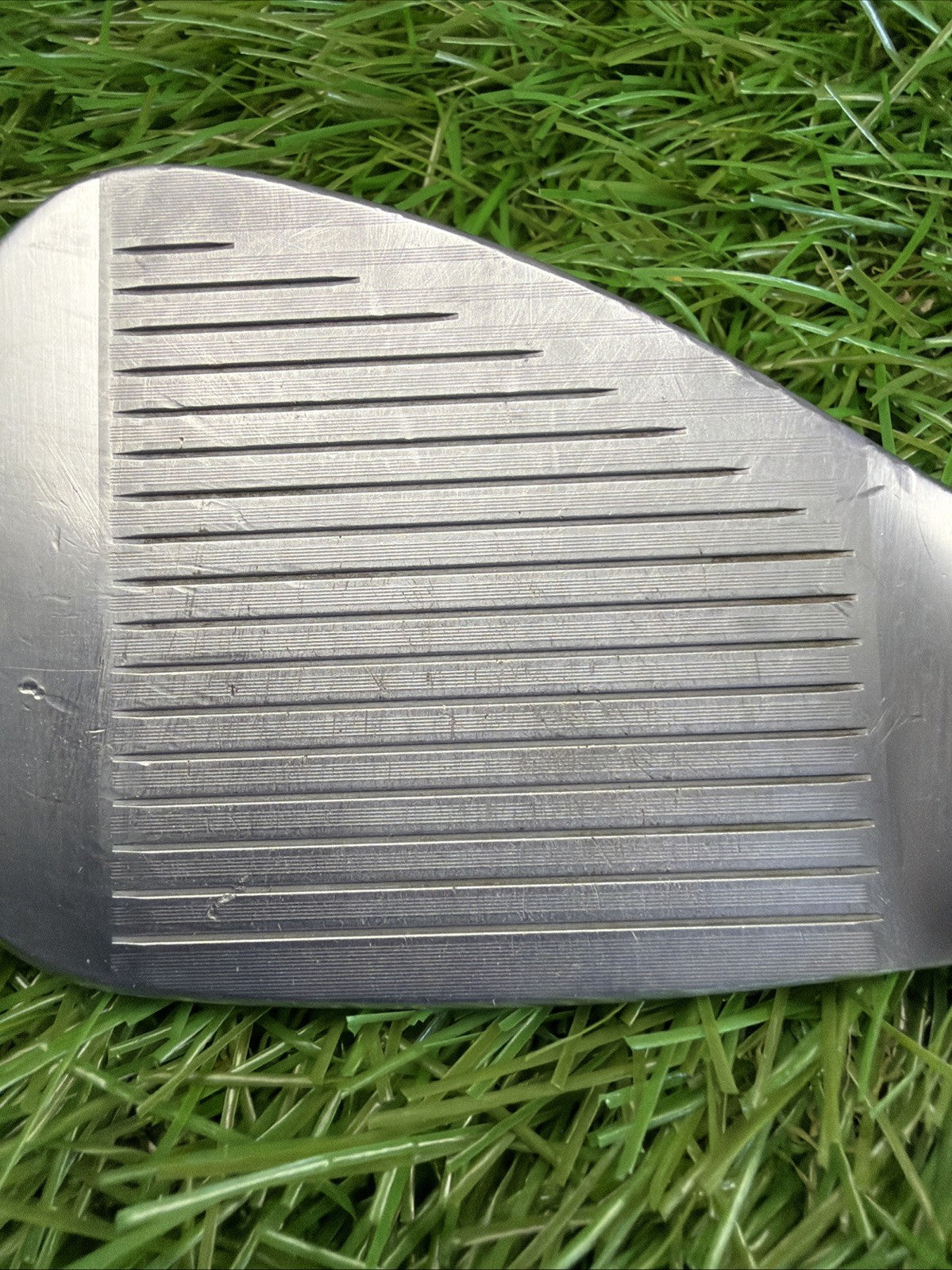 Titleist Vokey SM9 56° 12D Wedge RH Dynamic Gold S400 Stiff Flex Shaft 35"