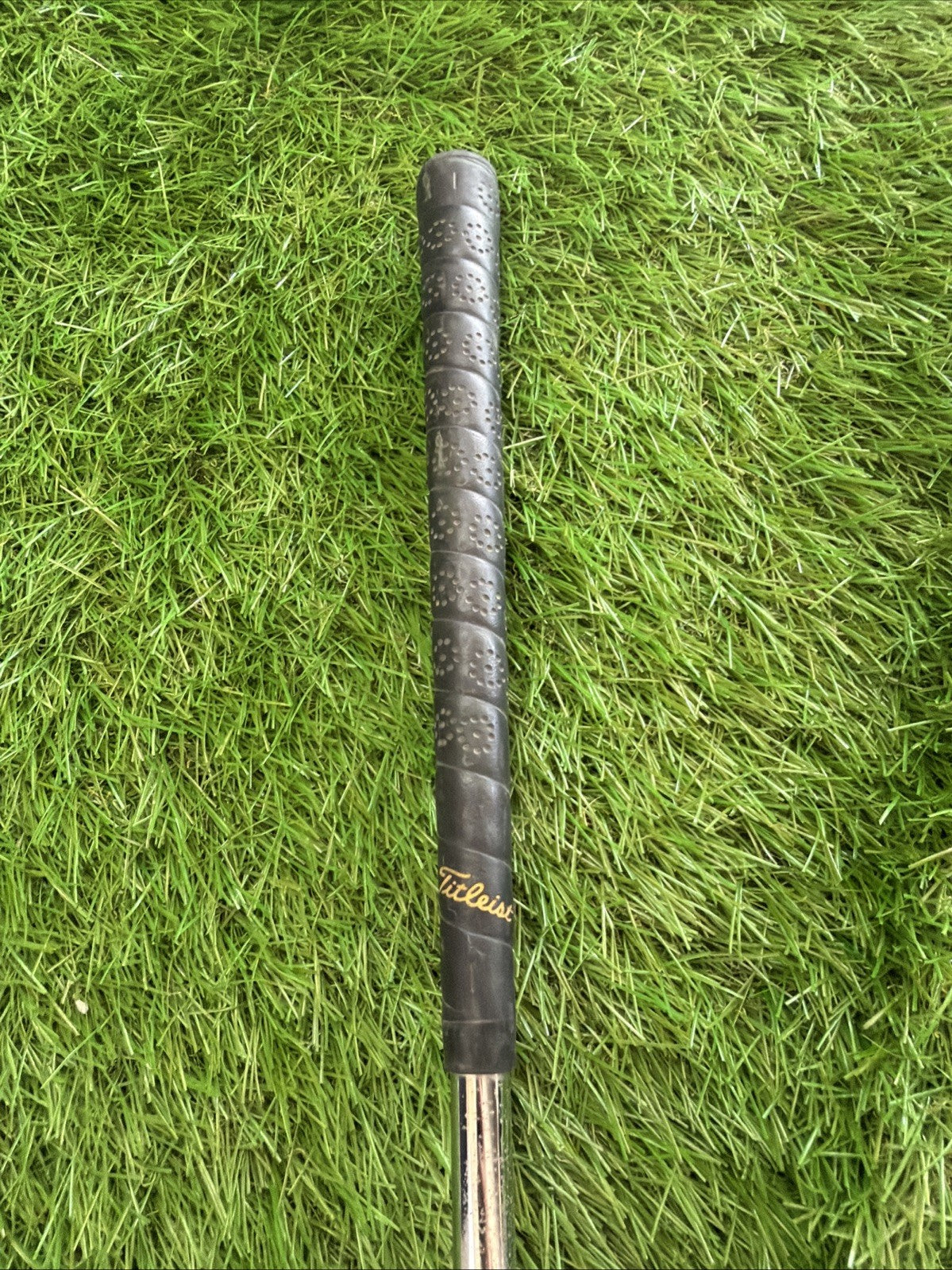 Titleist DCI 5 Iron 28° RH Dynamic Gold Stiff Flex Shaft 38"