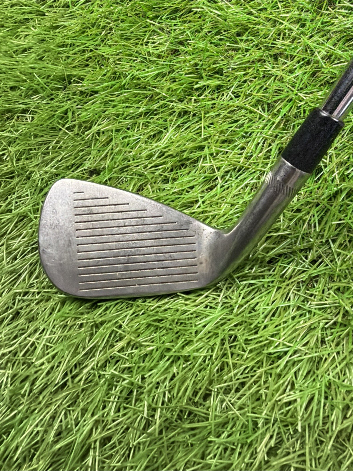 Titleist DCI 990 8 Iron RH Dynamic Gold S300 Stiff Flex Shaft 36.5"