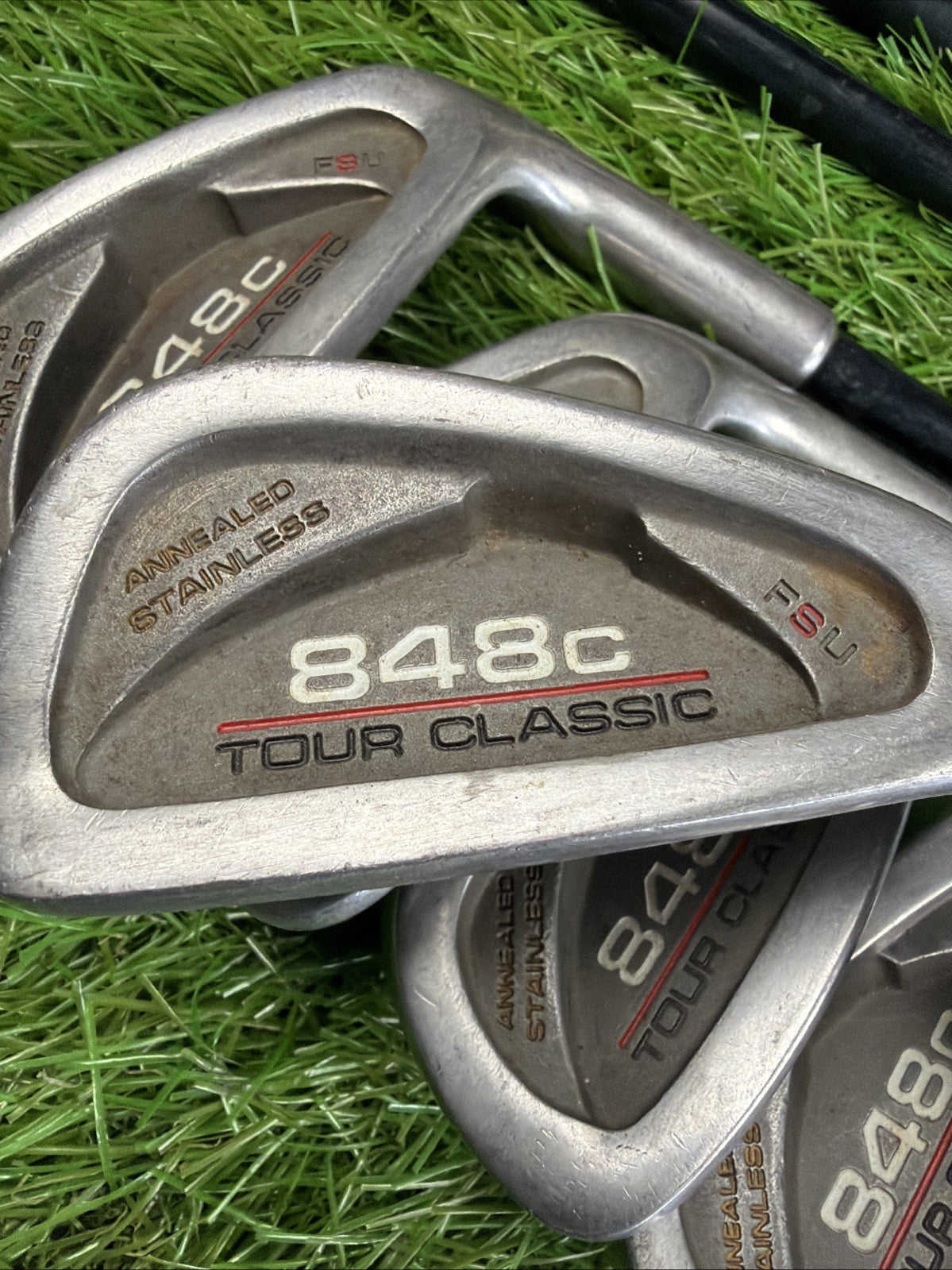 Tour Classic 848c Iron Set 4-PW RH True Ace Graphite Shafts