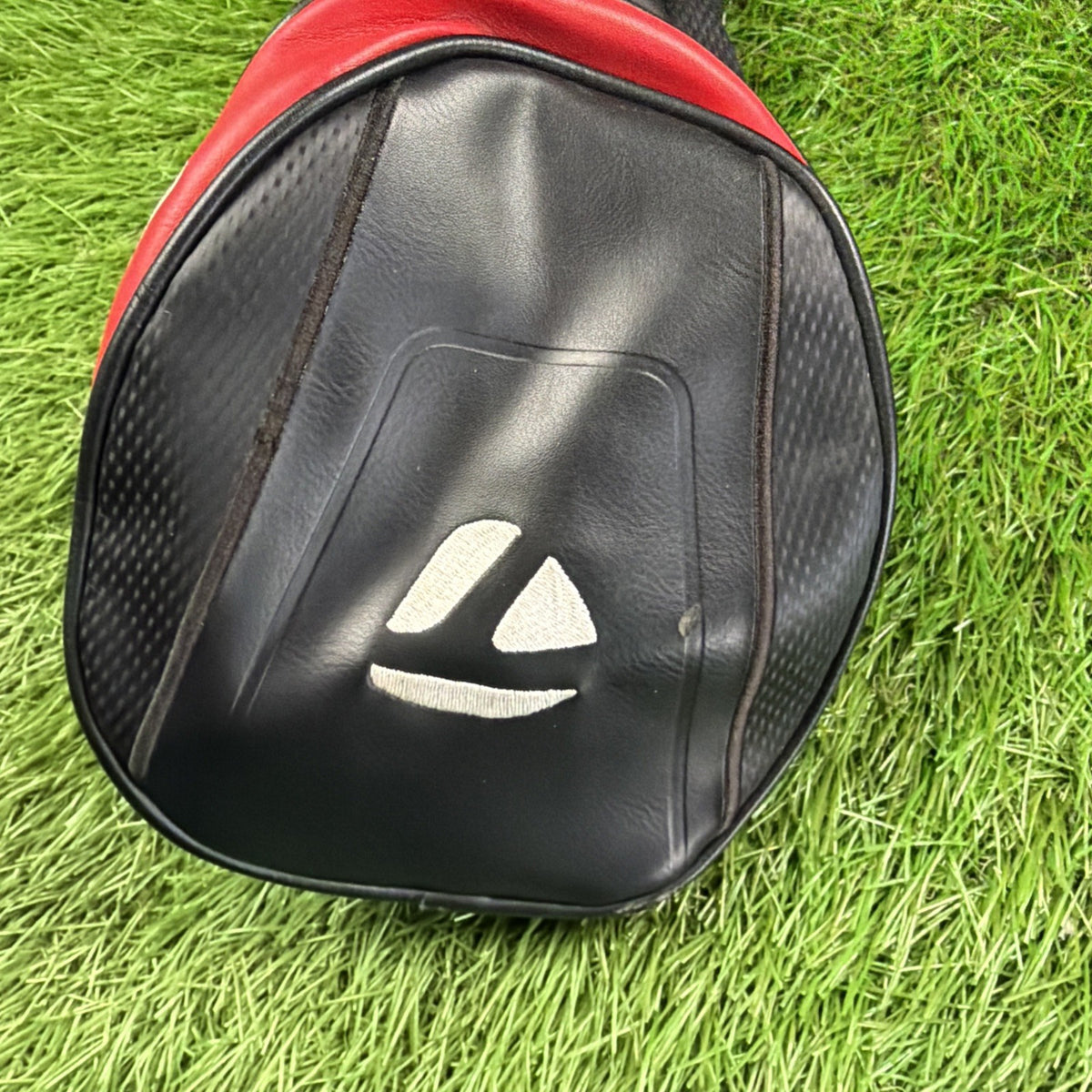 TaylorMade Stealth Driver Head Cover Black/Red