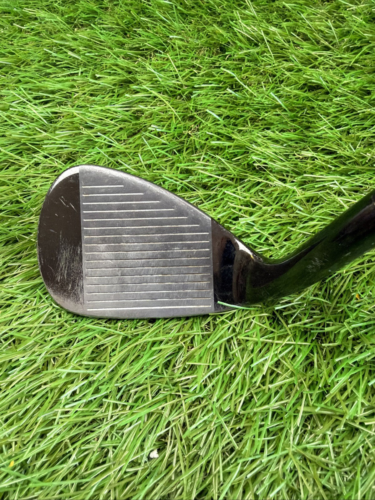 Wilson Deep Red 56° Wedge RH Regular Flex Steel Shaft 35"