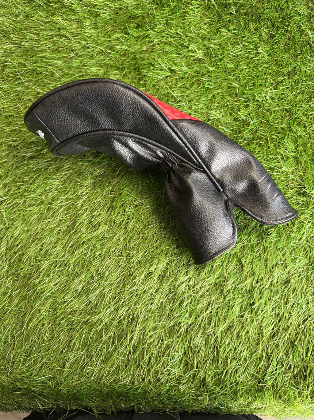 TaylorMade Stealth 2 Driver Headcover Red / White / Black