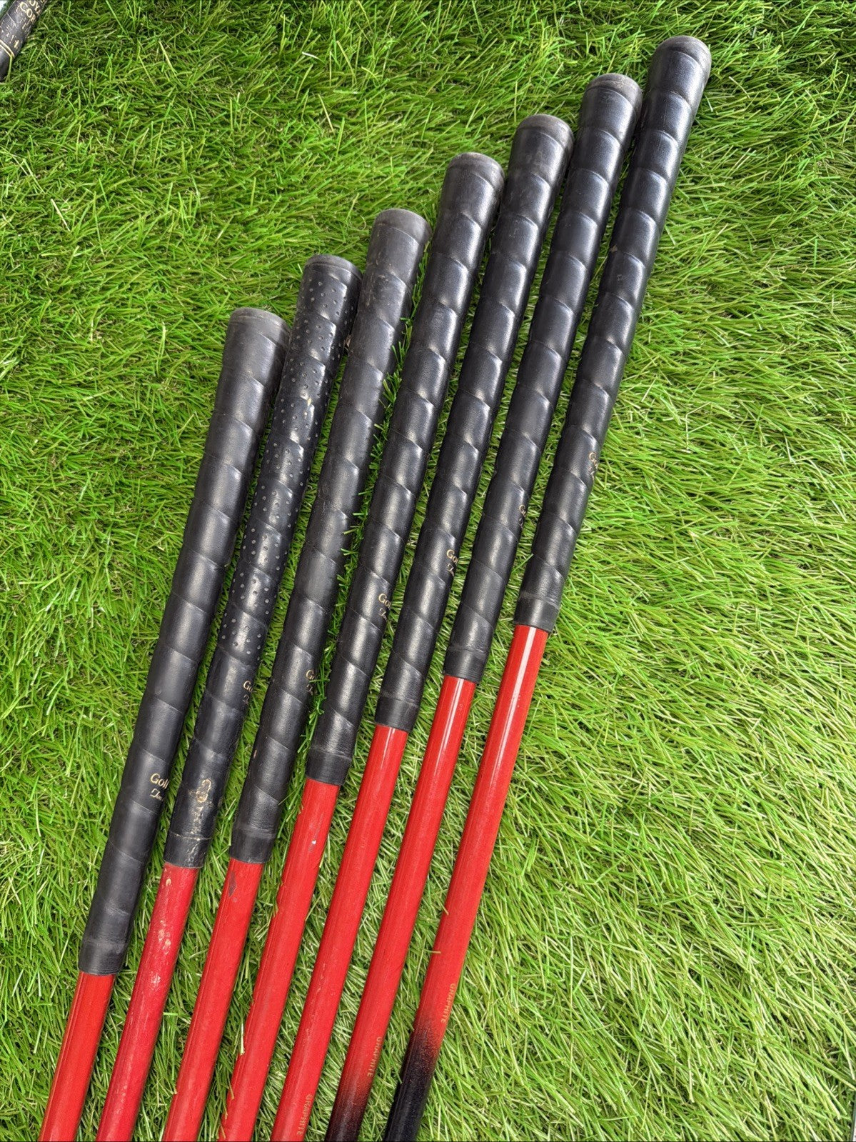 Tour Classic 848c Iron Set 4-PW RH True Ace Graphite Shafts