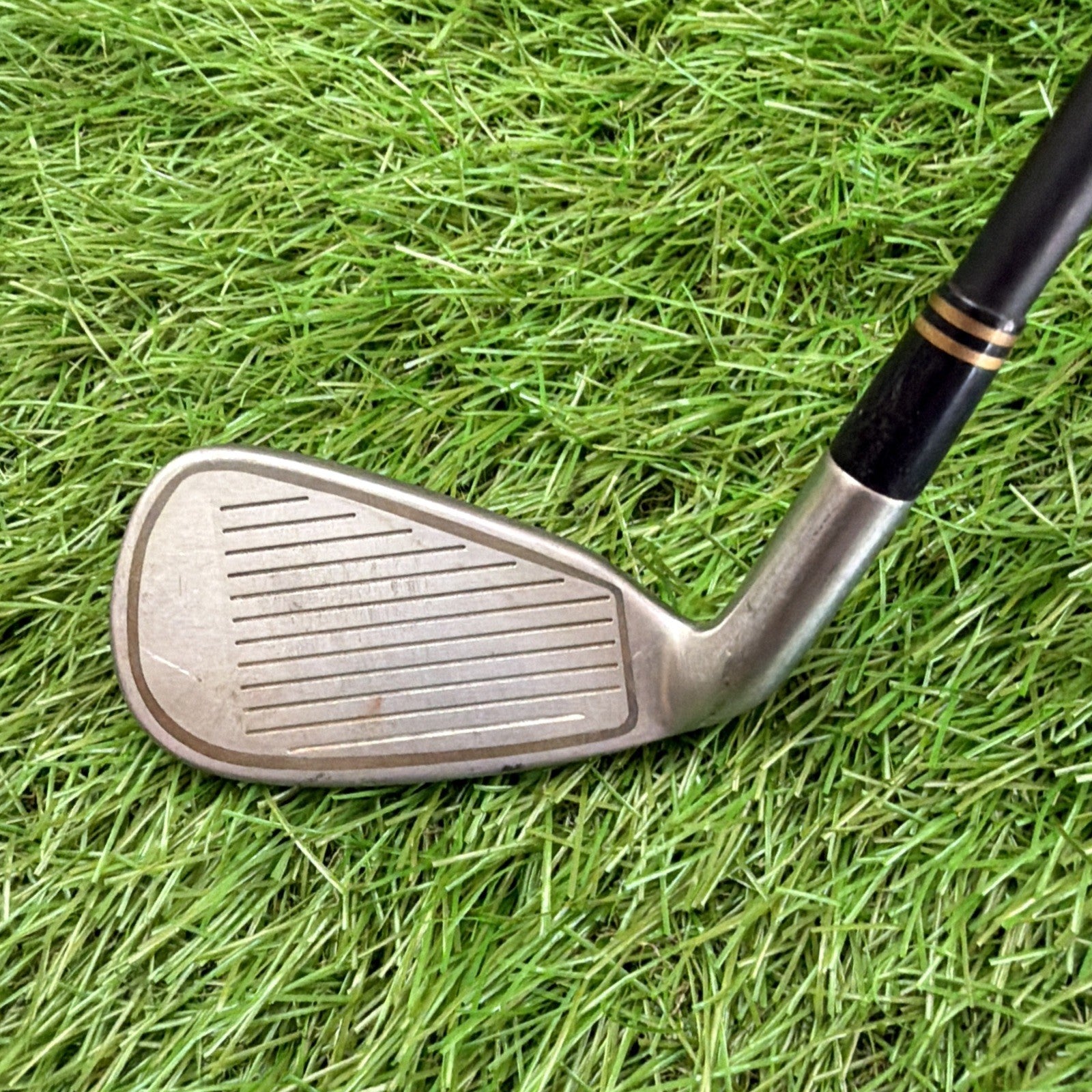 Cleveland QuadPro 8 Iron RH Regular Flex Graphite Shaft 37.25"