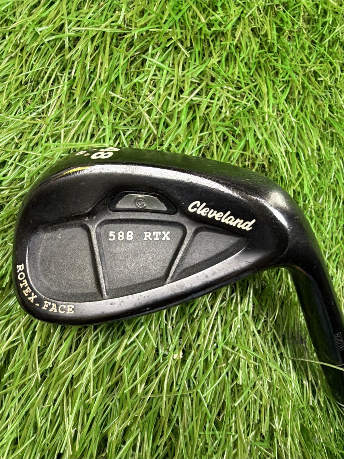 Cleveland 588 RTX 48° Wedge RH Dynamic Gold Wedge Flex Shaft 36"