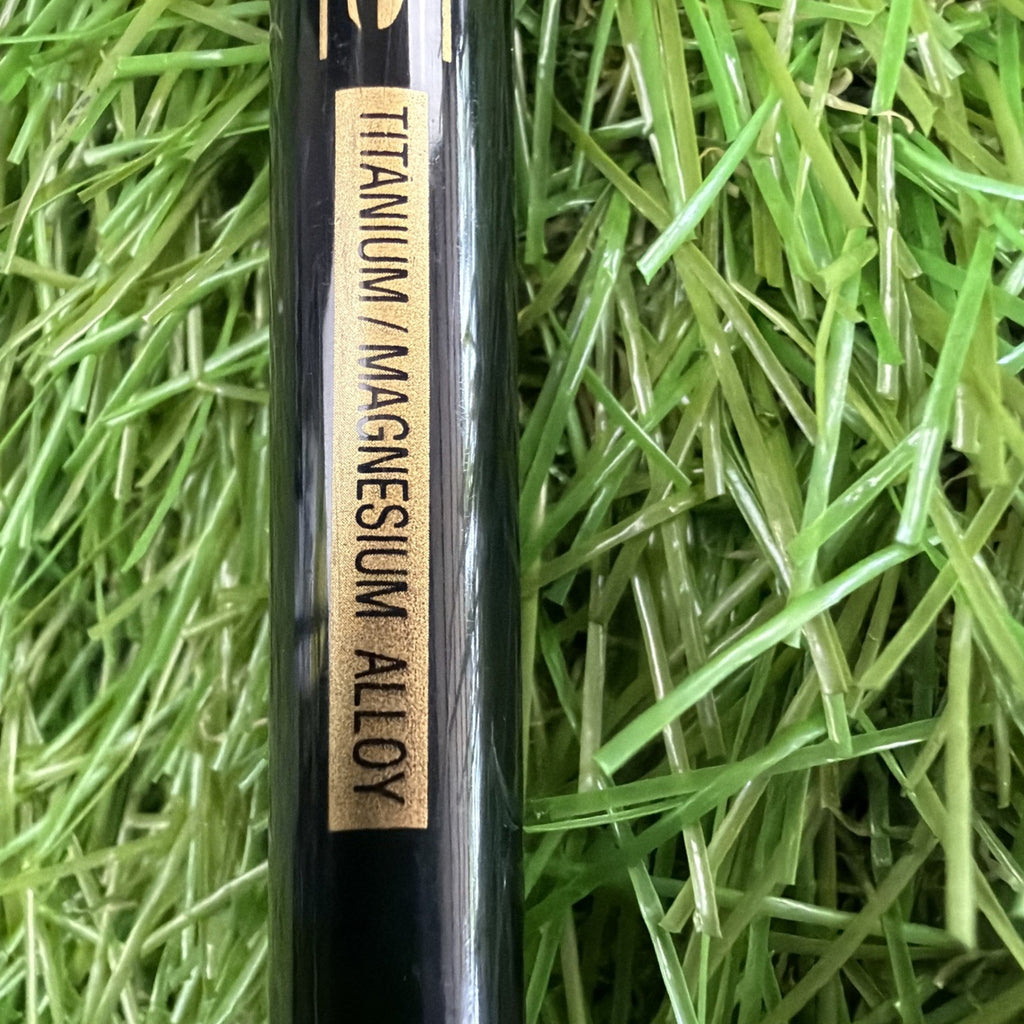 Alien Tutch Mallet Putter RH Acculite Shaft 36"