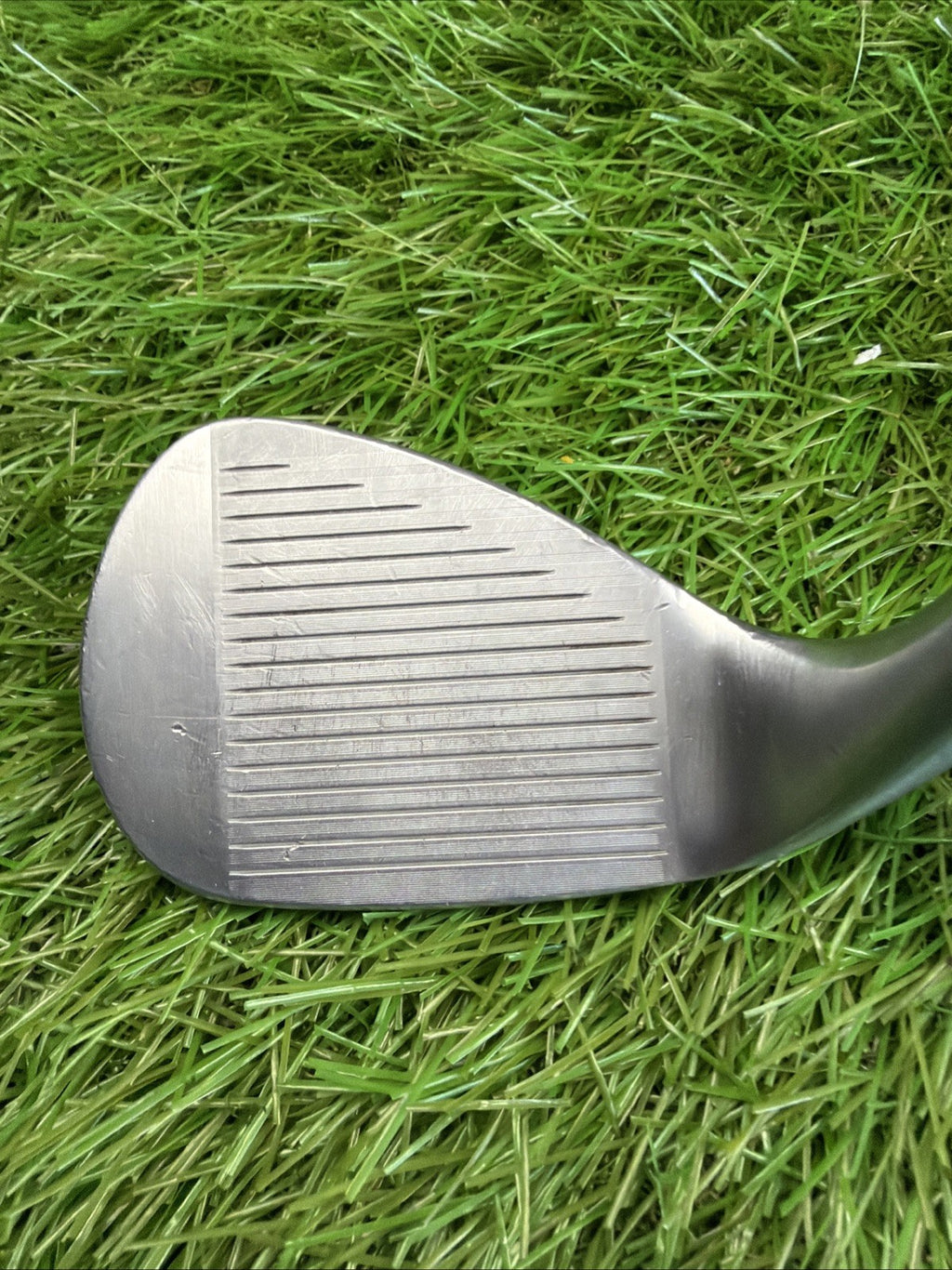 Titleist Vokey SM9 56° 12D Wedge RH Dynamic Gold S400 Stiff Flex Shaft 35"