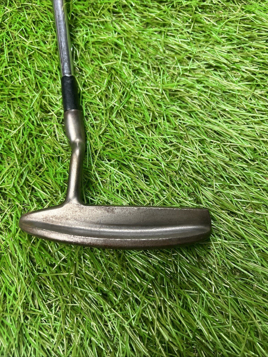 Spalding Touring Pro Model TPM VI Blade Putter RH 34.5" Original Grip