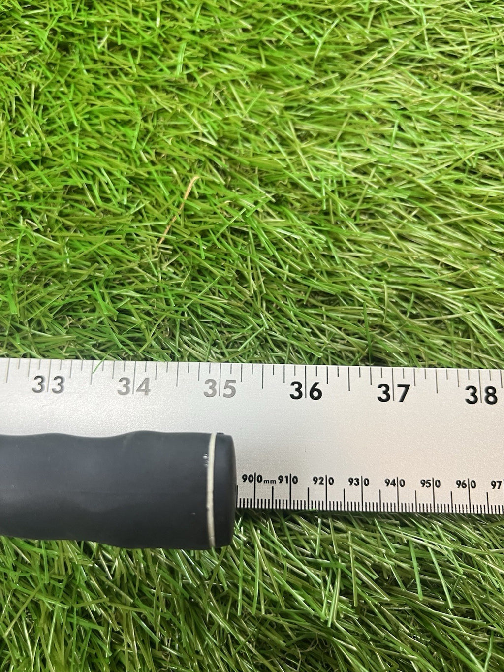 Titleist DCI 981 SL 9 Iron RH Ultralite L Flex Shaft with Swing Aid Grip 35"