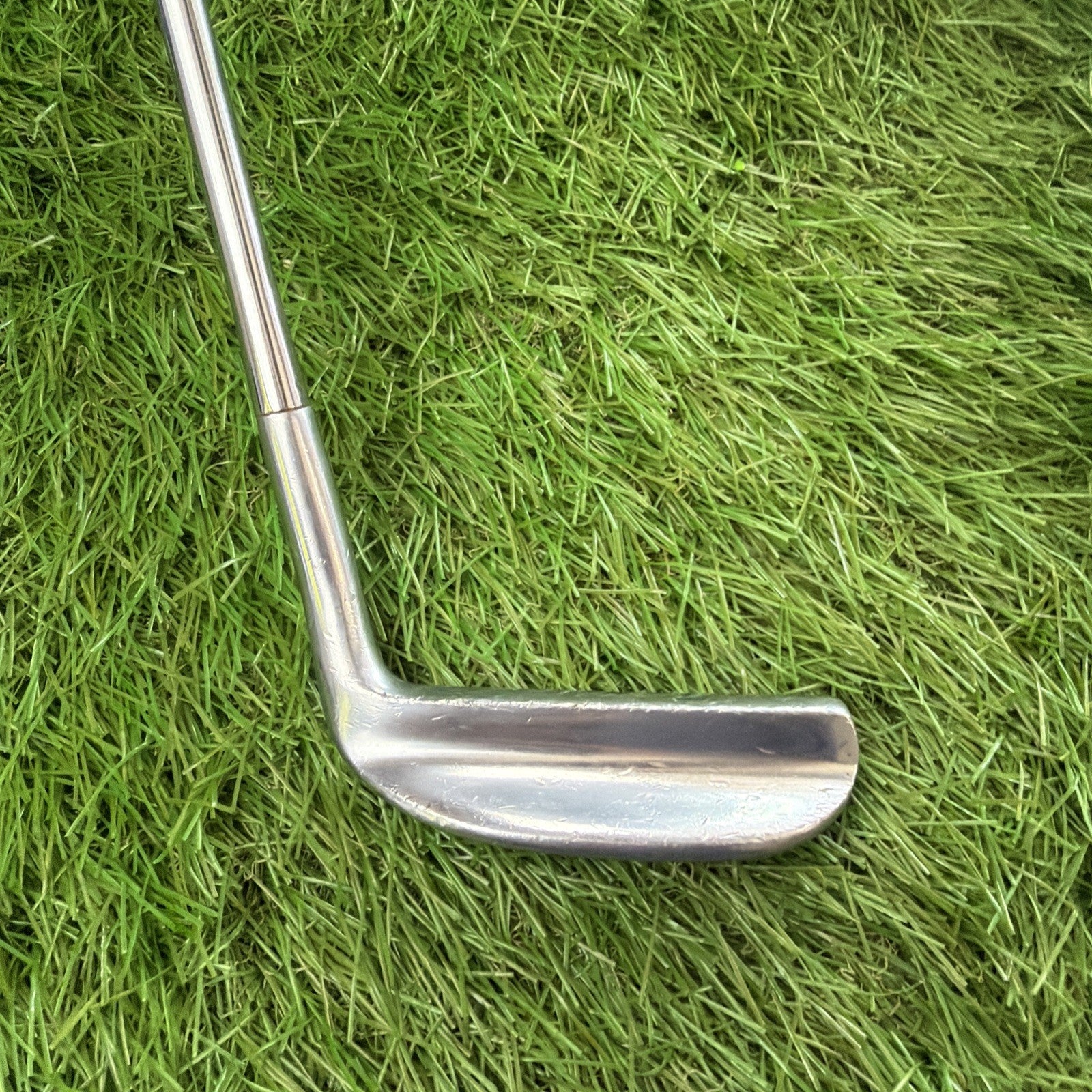 The Wilson 8802 Vintage Putter RH Steel Shaft Leather Wrap Grip 35.5"