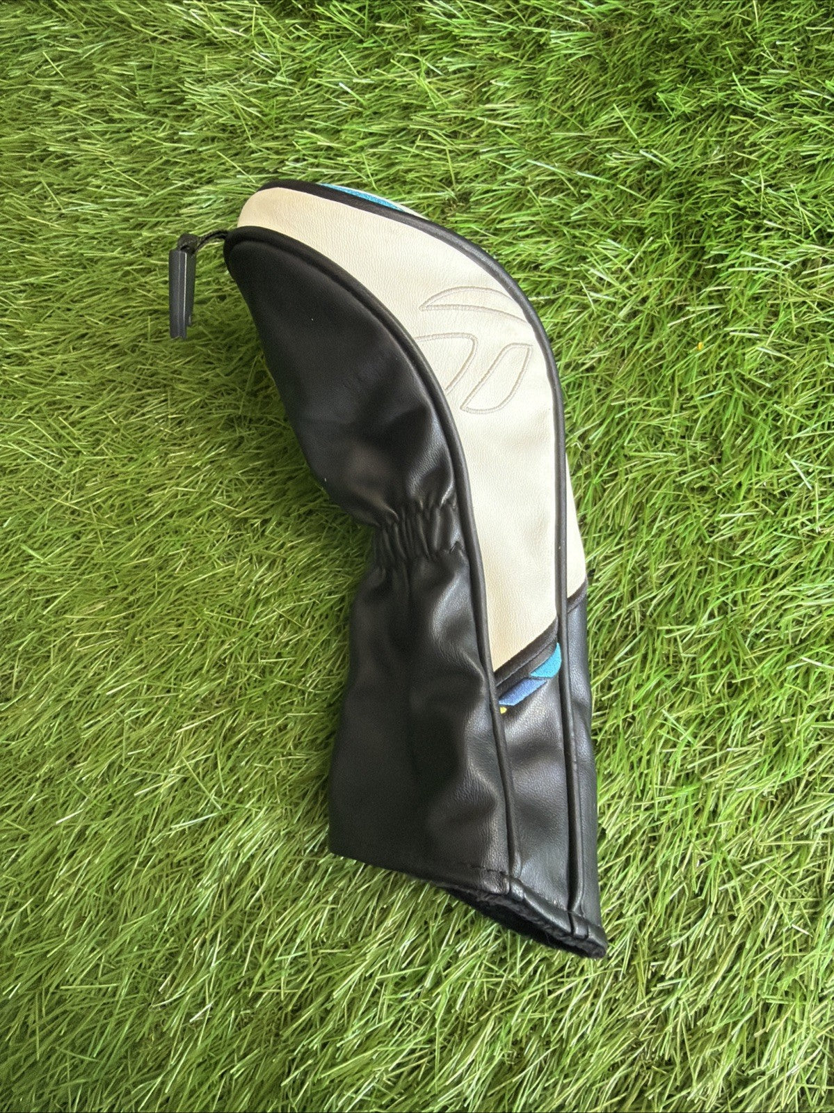 TaylorMade SIM2 Fairway Wood Headcover White / Black / Blue
